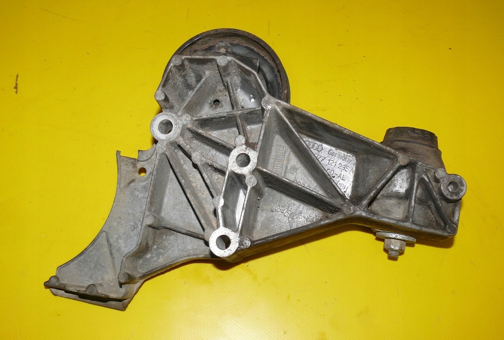 bracket console engine mount AUDI S6 A6 C5 4.2 FL