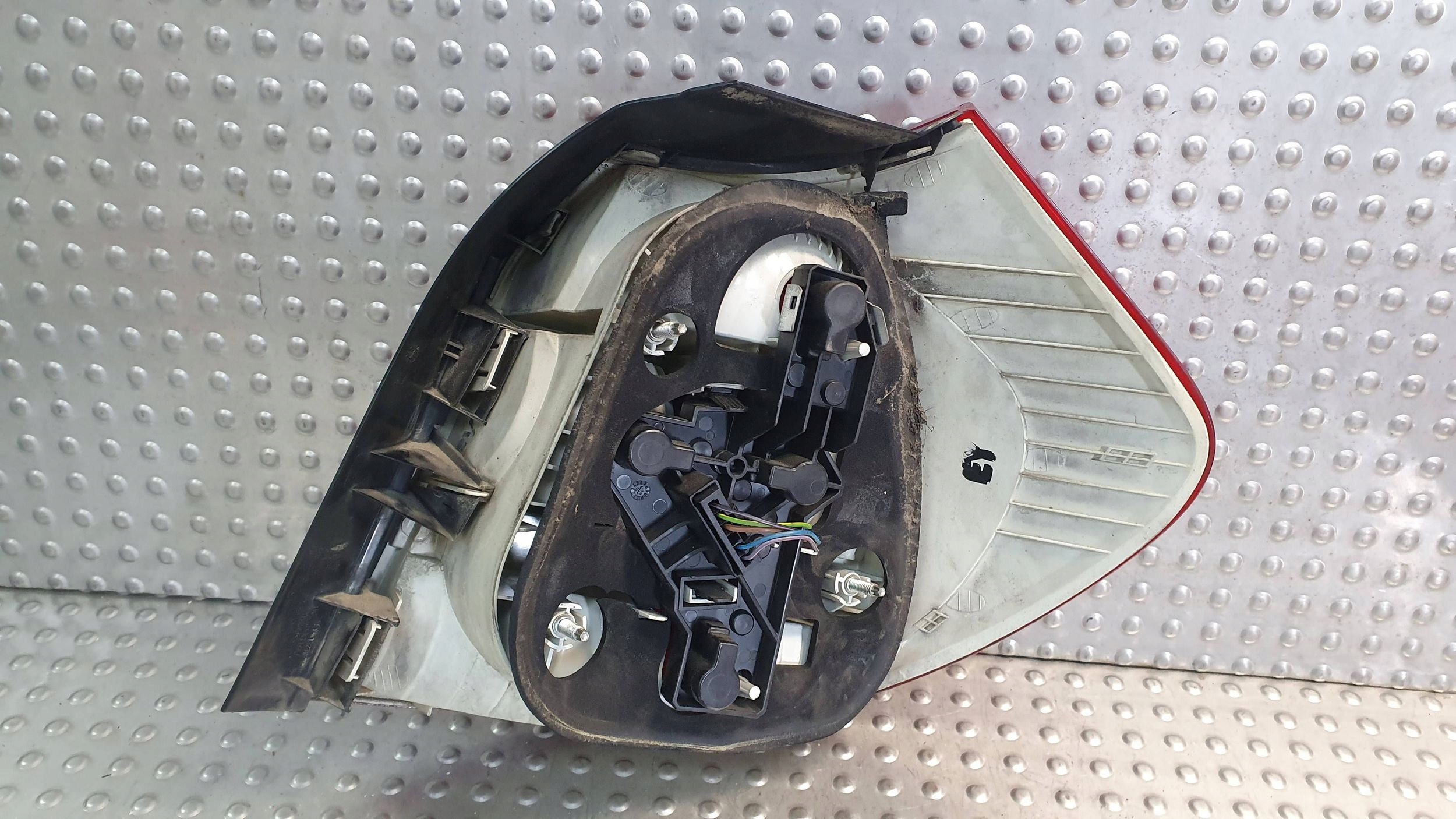 light rear part left BMW 1 E87 04