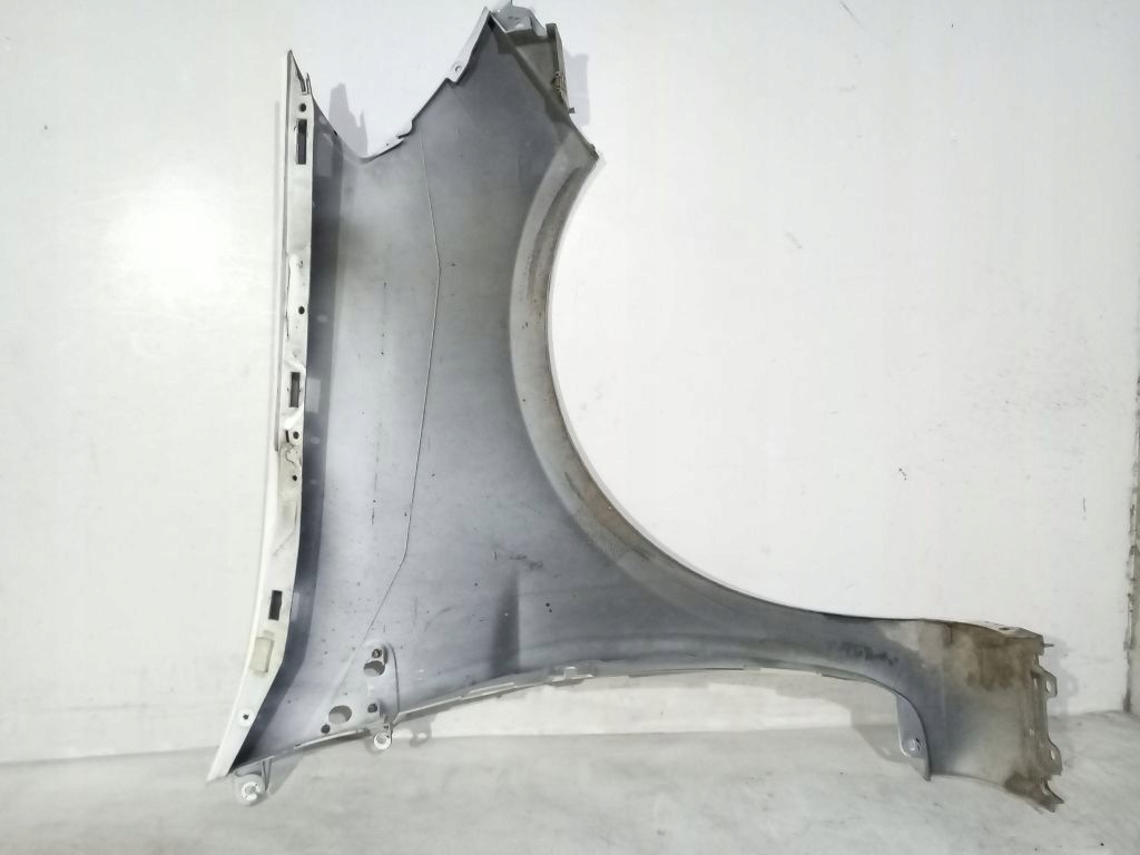 Renault Clio III fender left left side (185) OV369