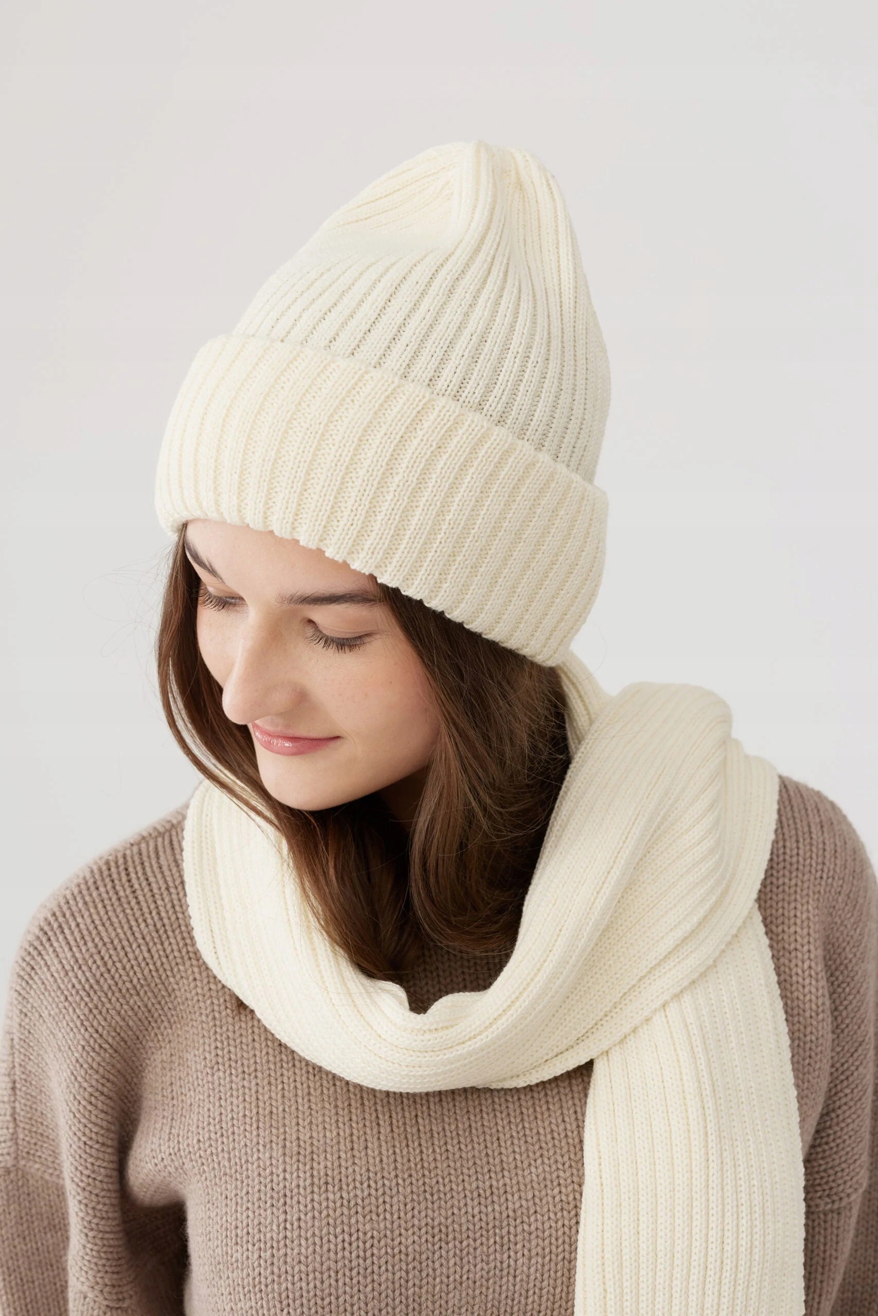 Zimní komplet Daily čepice s bambulí a šálou unisex 100% merino vlna ecru