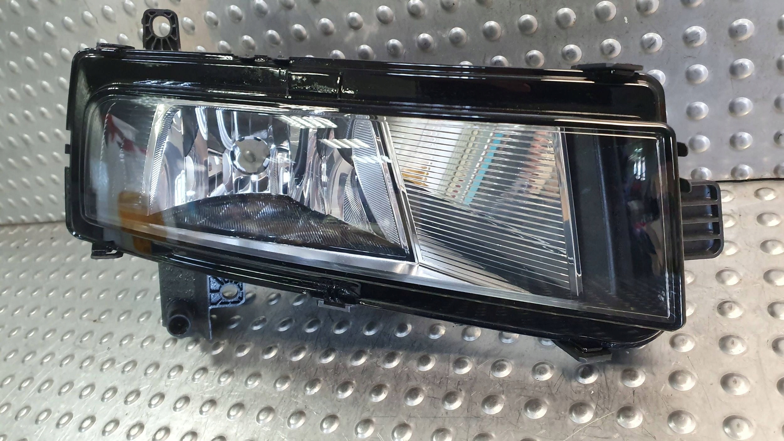 Nebelscheinwerfer rechts VW TOURAN II 2 15- 5TA941661