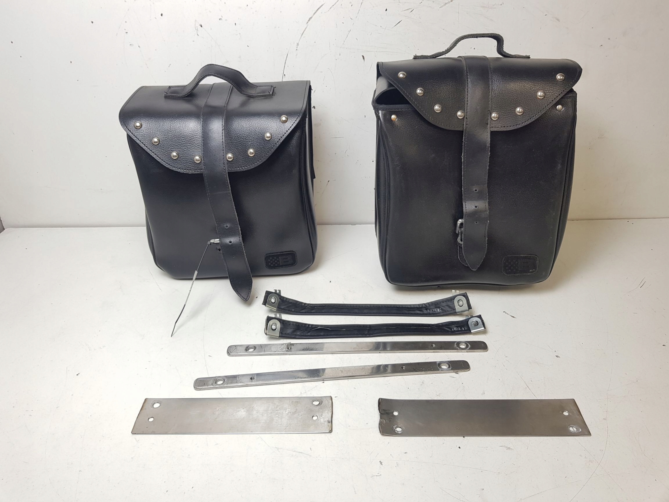 Кожаные боковины, например, для VT750 SHADOW