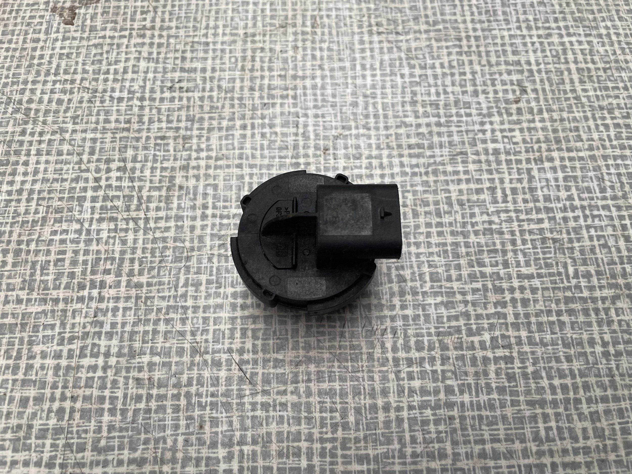 Sensor ADBLUE AUDI Q7 4M 4M0131940C @M