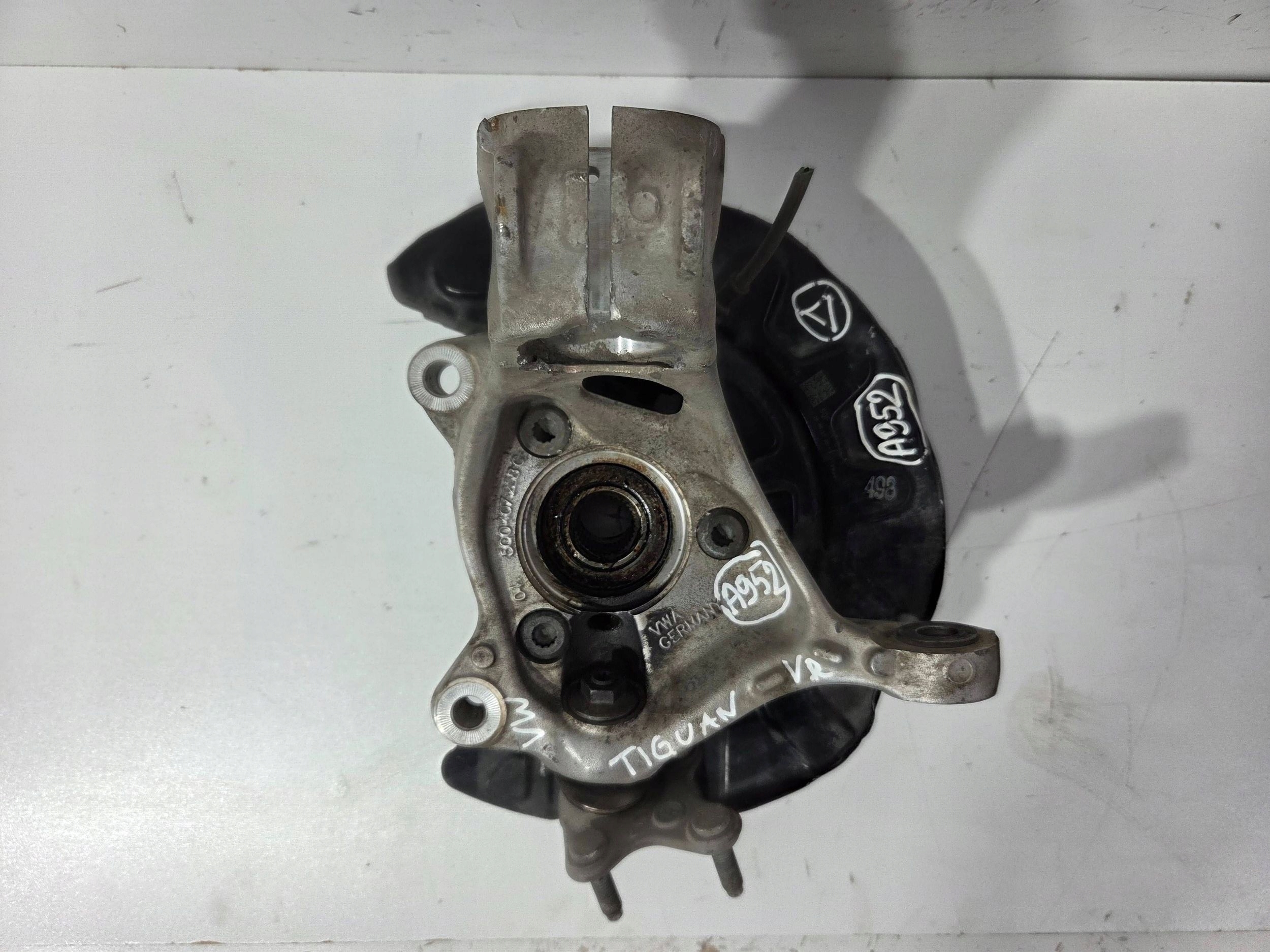 Volkswagen PASSAT B8 TIGUAN T-ROC swing front right 5Q0407258C (A952