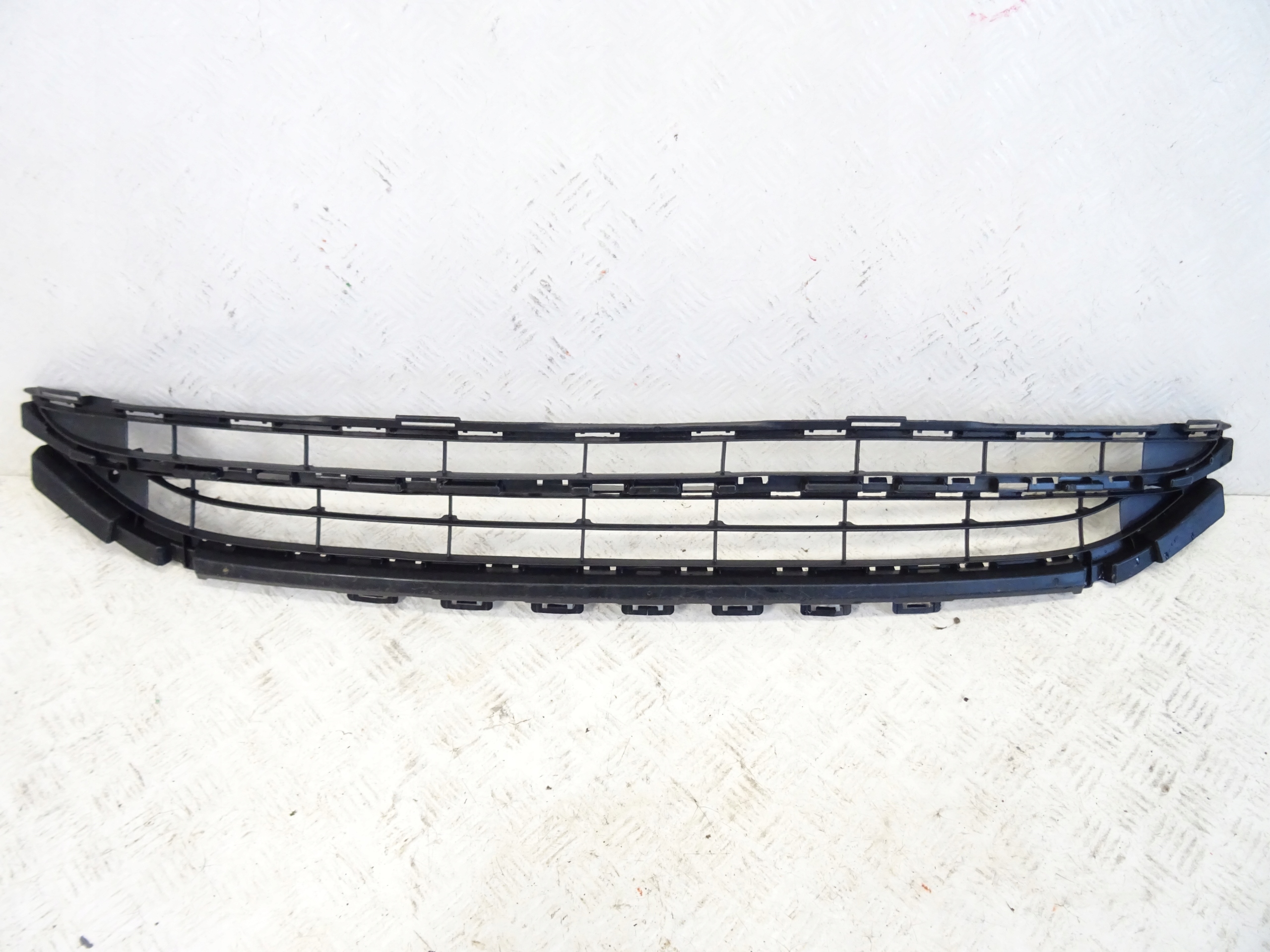 grid central W bumper front MERCEDES EQA EQB AMG 243 A2438857701