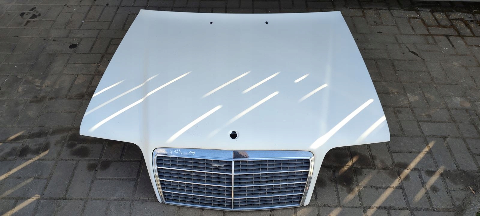 cofano Mercedes W124 149