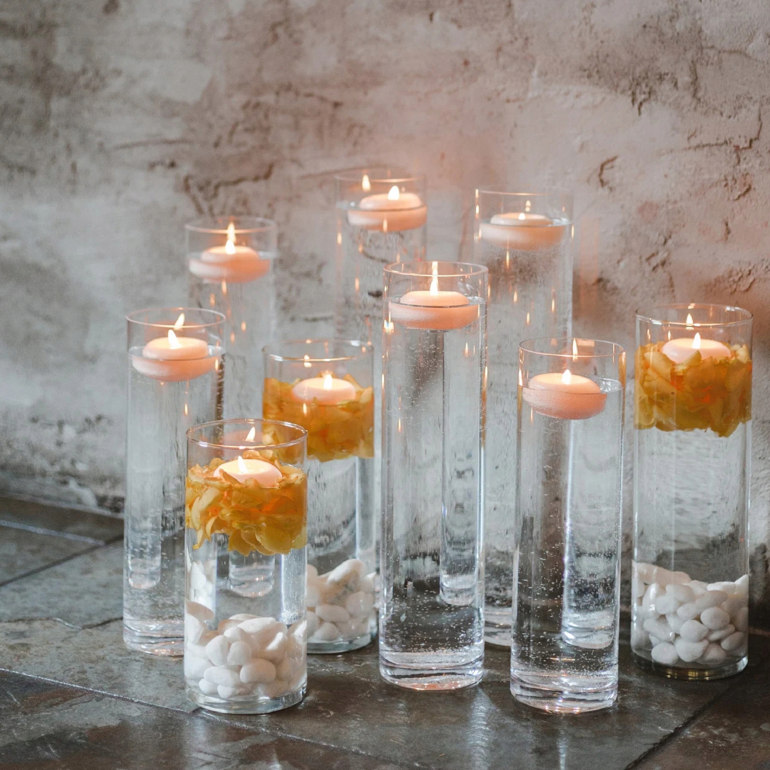 ŚWIECE PŁYWAJĄCE BIAŁE ŚWIECZKI WODNE CANDRA CANDLE ZESTAW 20 SZTUK Kolor dominujący ecru