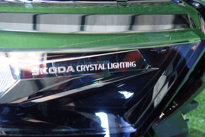 SKODA KAMIQ CRYSTAL LED 19- reflektor links Licht links