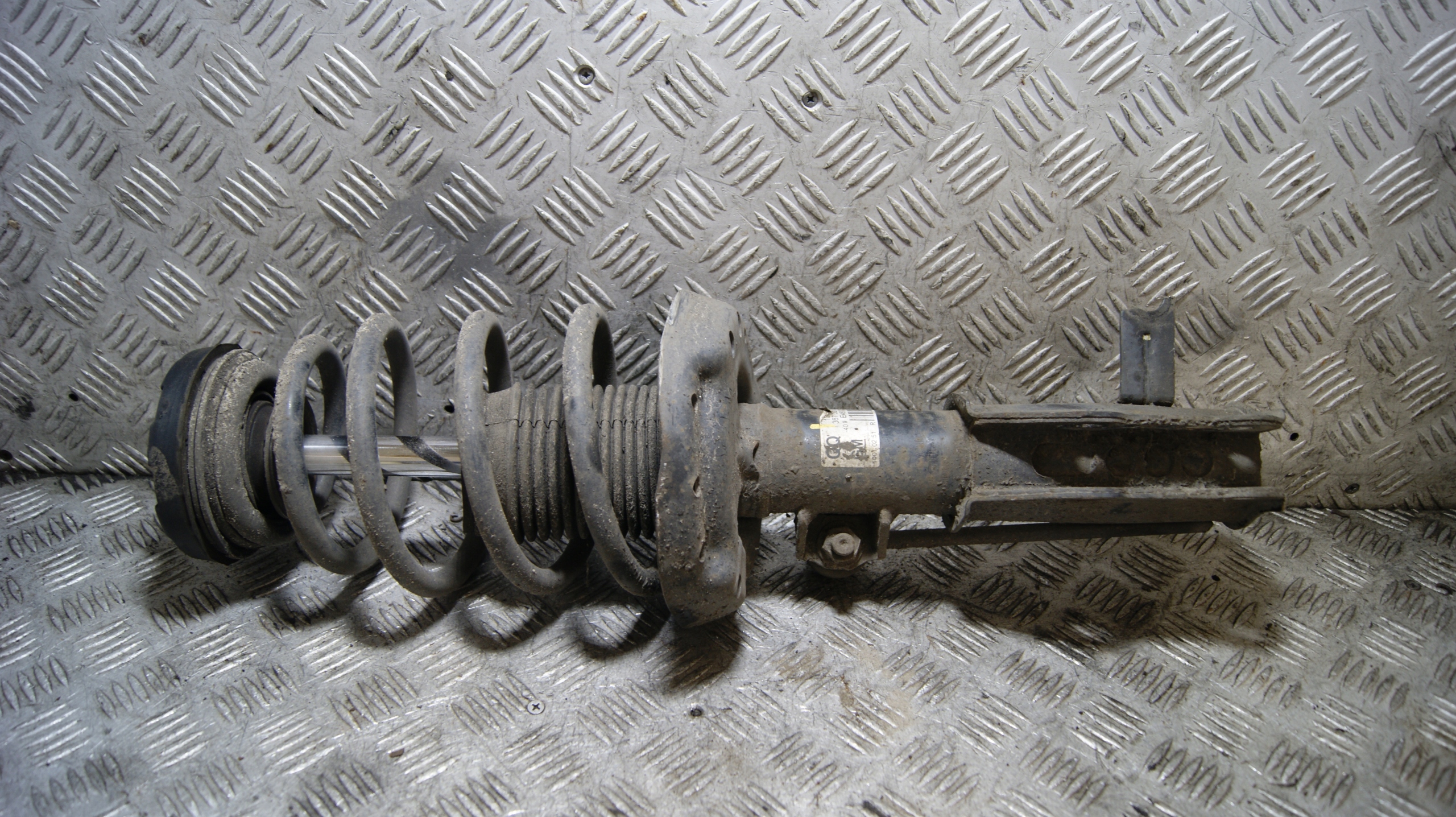 MCPERSON right front front OPEL INSIGNIA 13245977