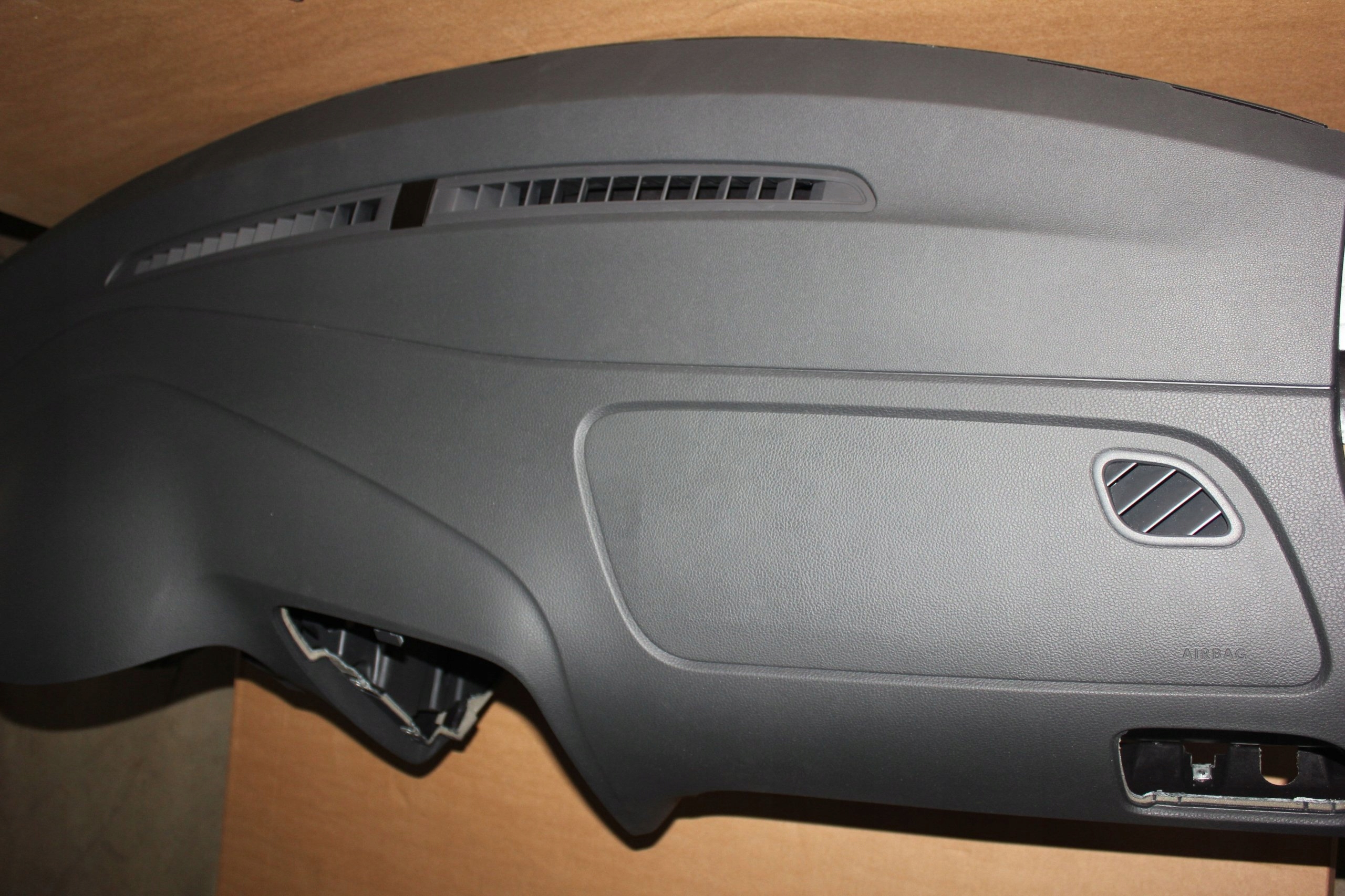 KONSOLA DESKA VW POLO GTI NOWA ORYGINAL Part number 6R0