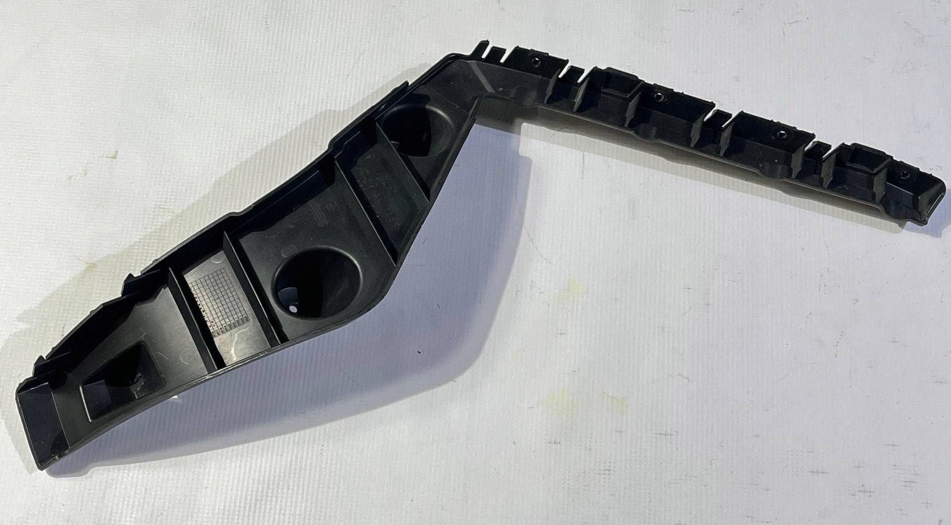 Support Support plaque Console Pare choc Droite Arrière Arrière Maserati Levante