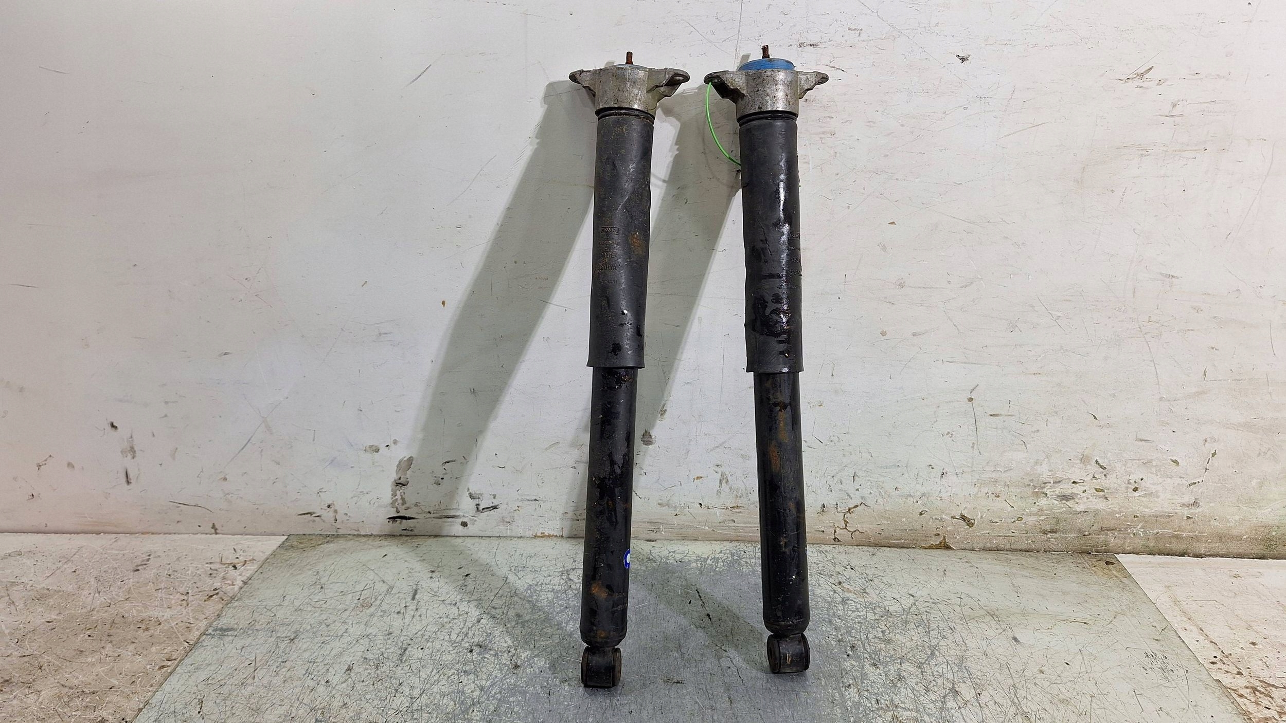 shock absorber left right rear part KPL CV61-18080-ABB FORD KUGA MK2 4x4