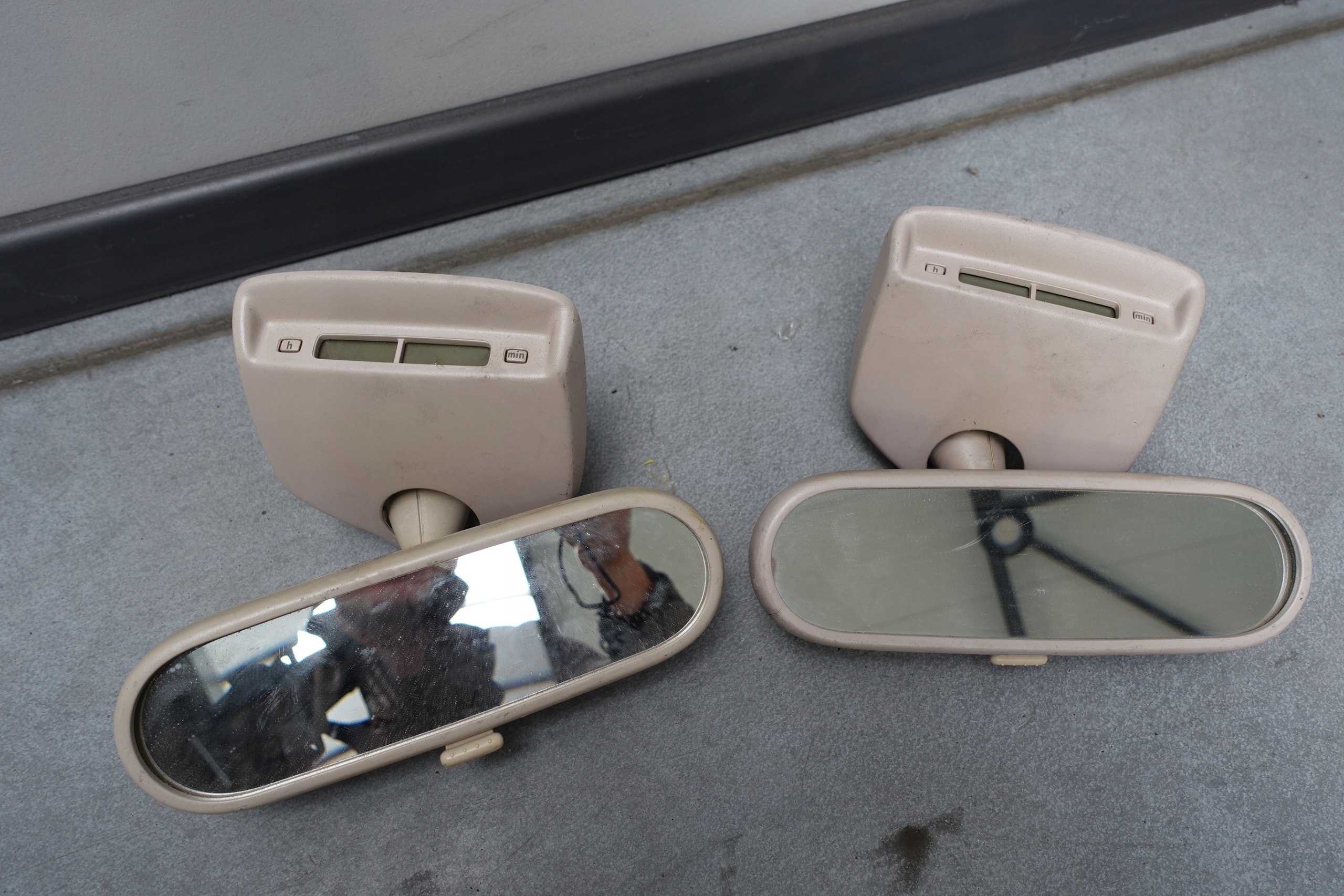 VW NEW BEETLE LUSTERKO WEWNĘTRZNE WSTECZNE ZEGAREK