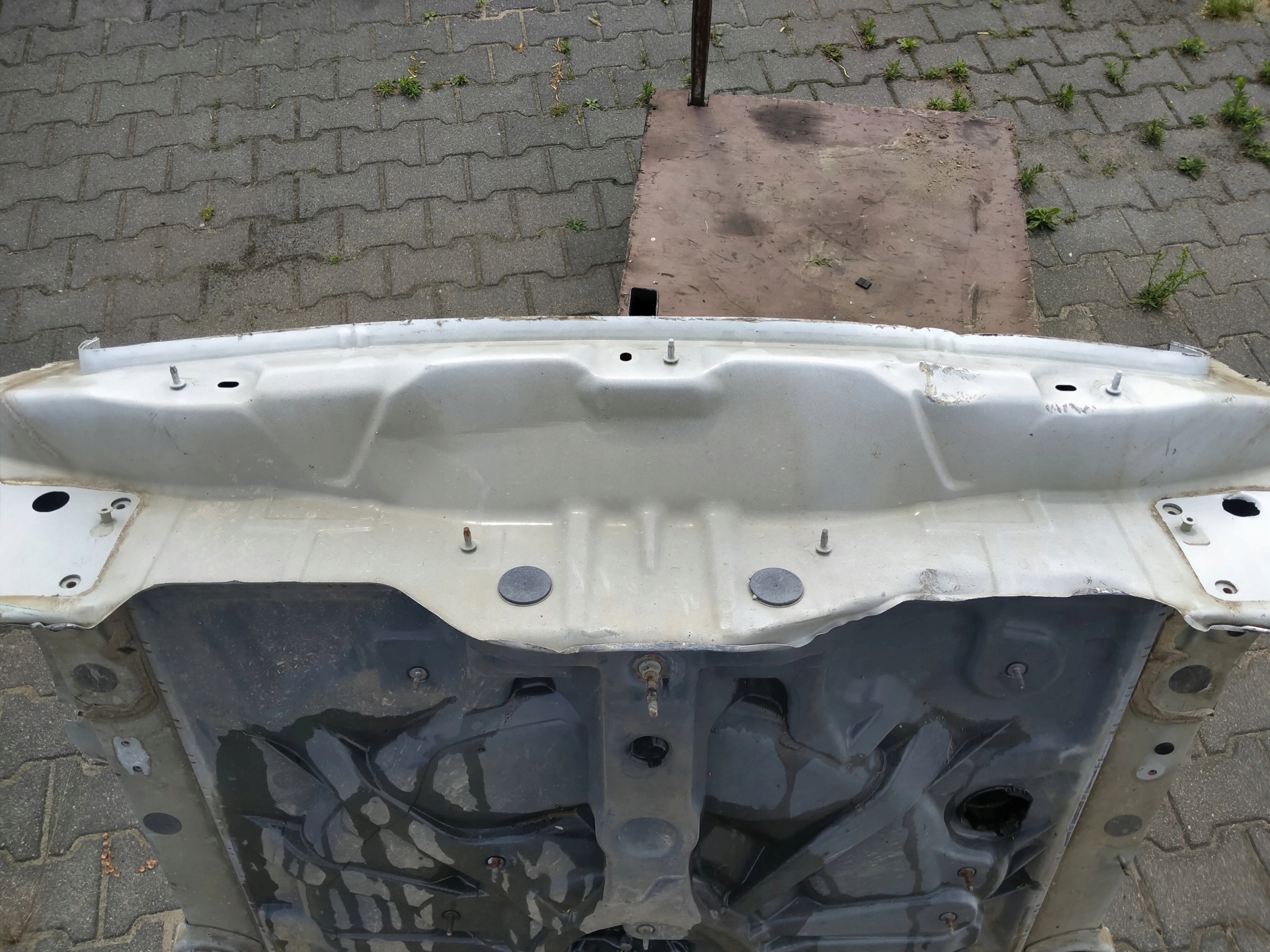 308 T9 KOMBI TYLNY PAS WANNA WNEKA Typ samochodu Samochody osobowe