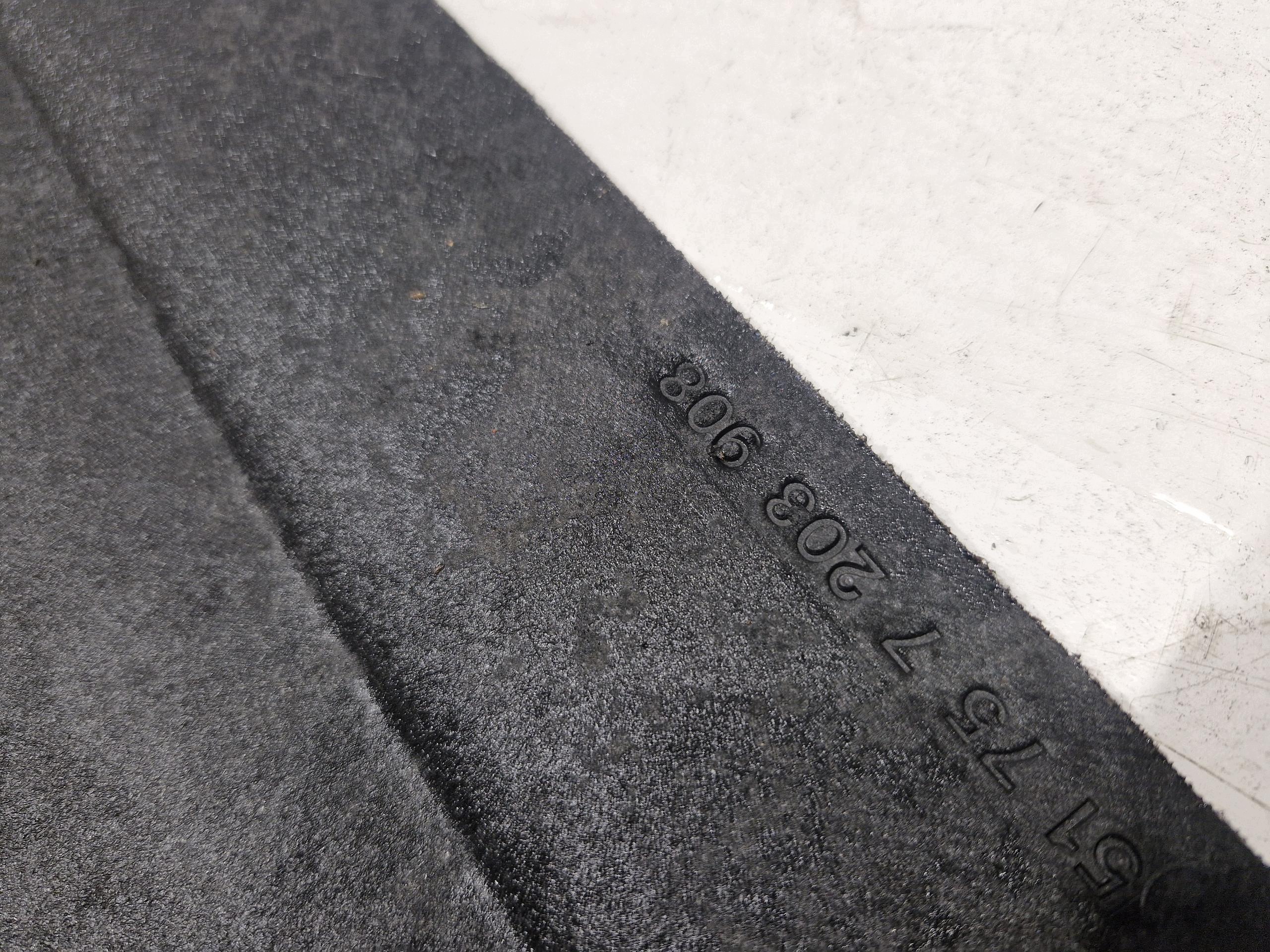 7203908 BMW E60 E61 cover cover cover below engine
