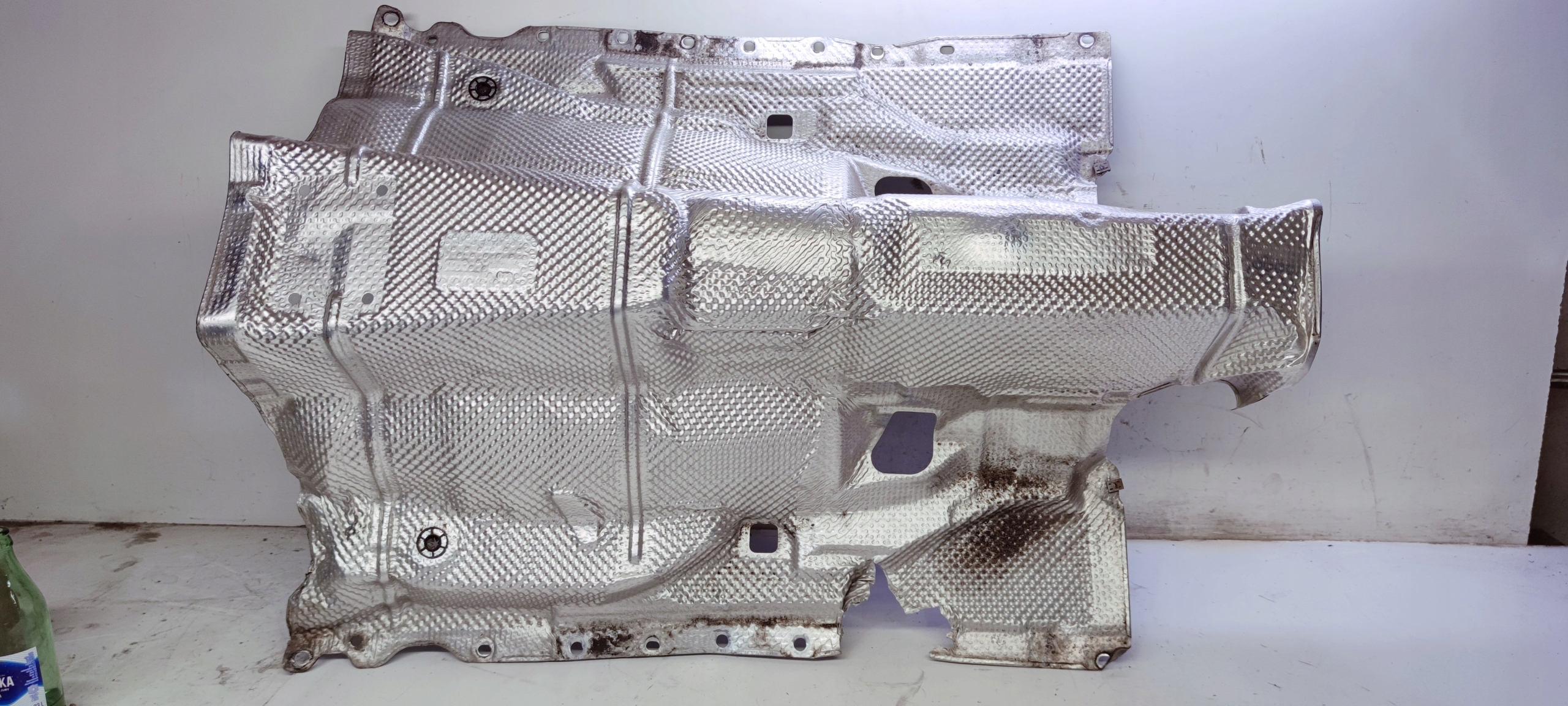 BLENDE ABDECKUNG TERMICZNA TUNELU AUDI A6 C8 A7 4K0804160E