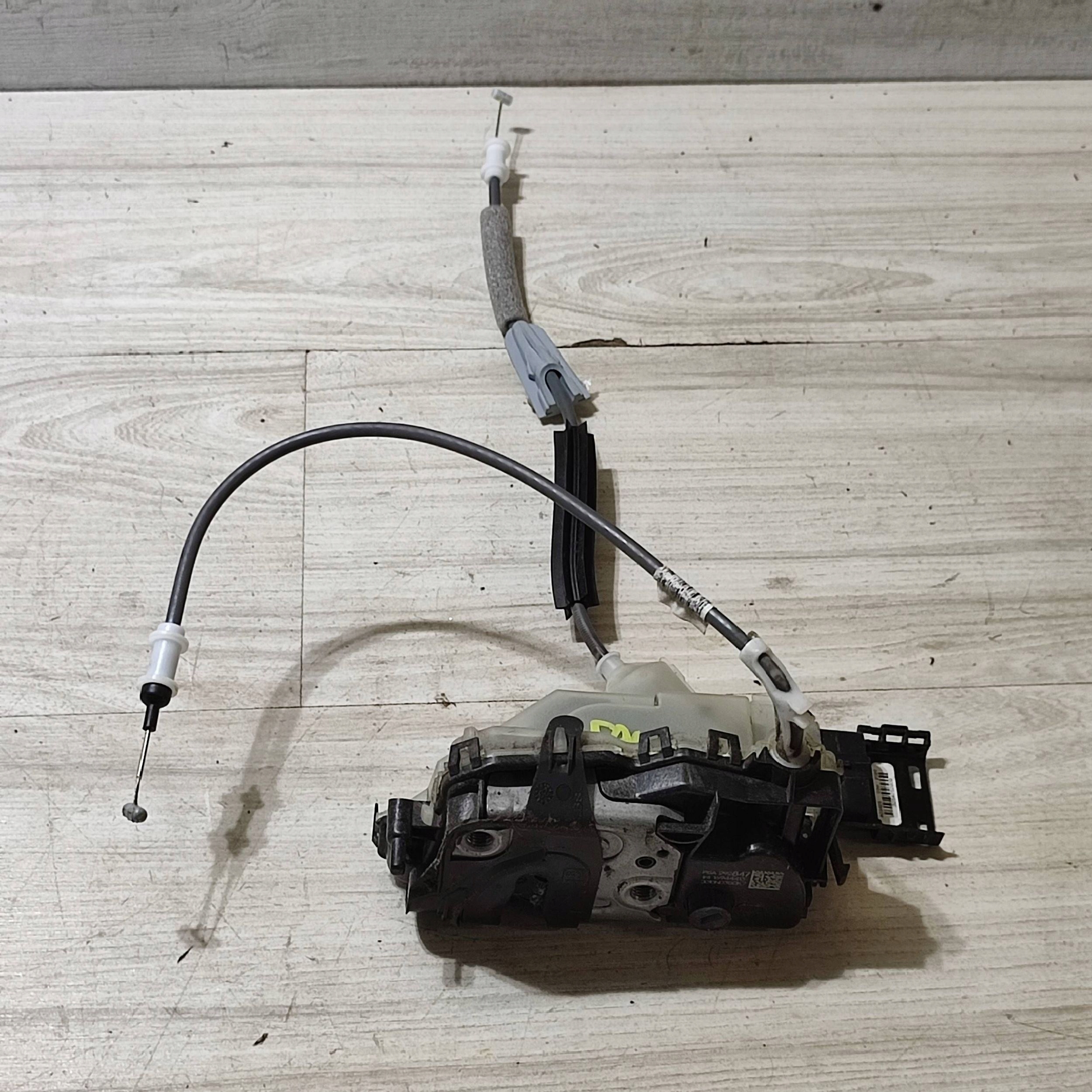 lock door coupe front side right Opel Corsa F 16944413