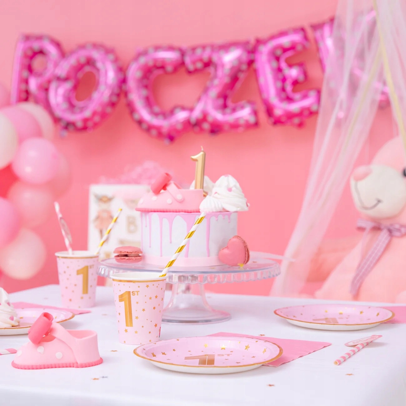 ZESTAW KUBKI TALERZYKI RÓŻOWE W ZŁOTE GWIAZDKI ROCZEK DZIEWCZYNKA 12szt Średnica 18 cm