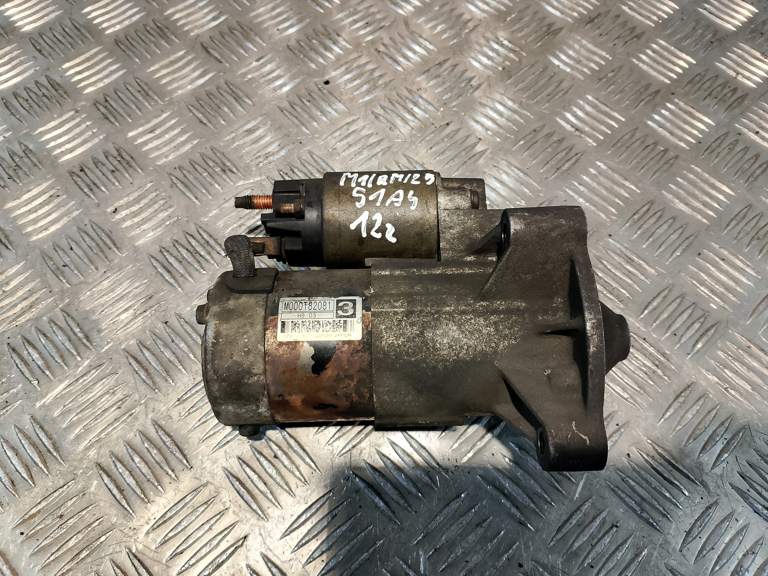 startér MOTORU MITSUBISHI OE M000T82081