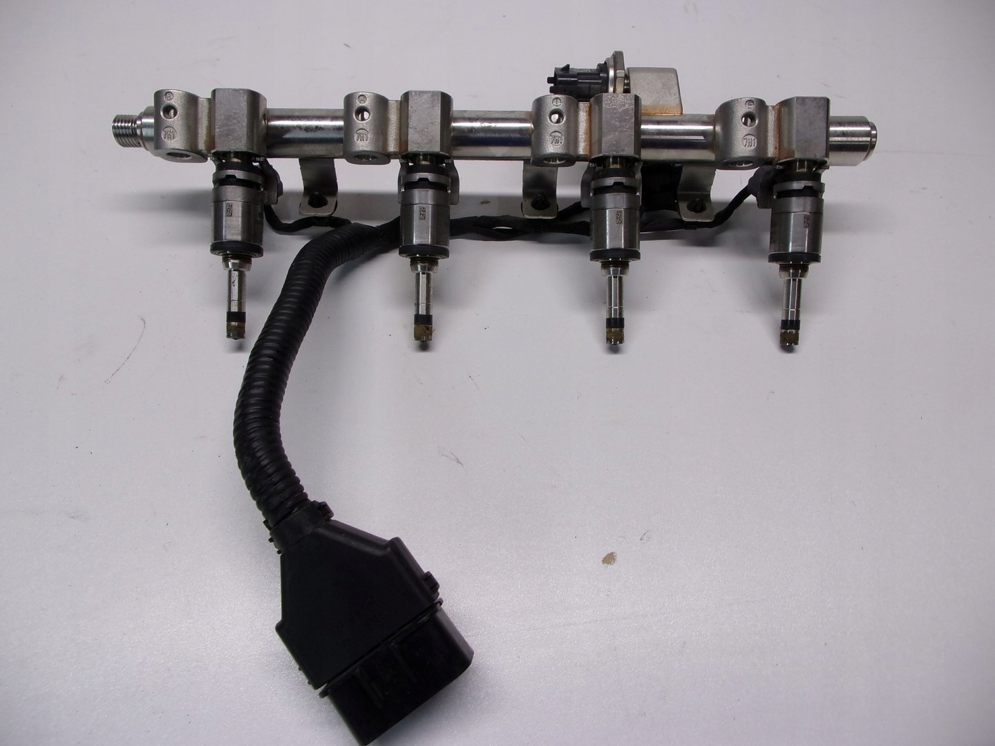 Rampe injection KIA NIRO 1,6 HYBR
