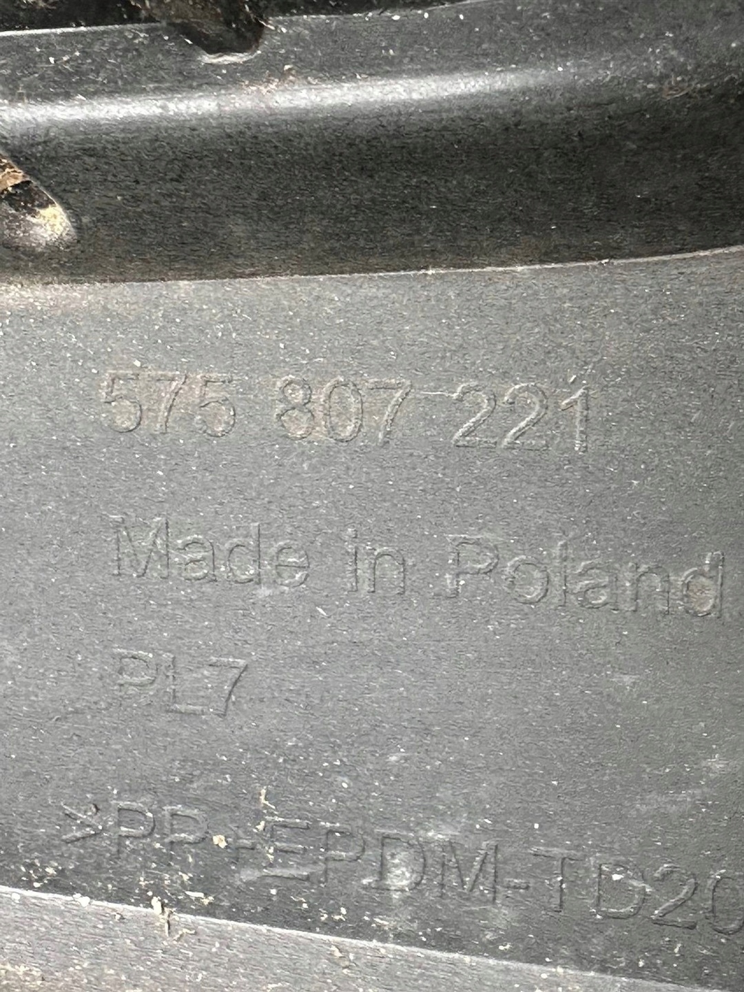 seat Ateca 16- бампер передний 575807221