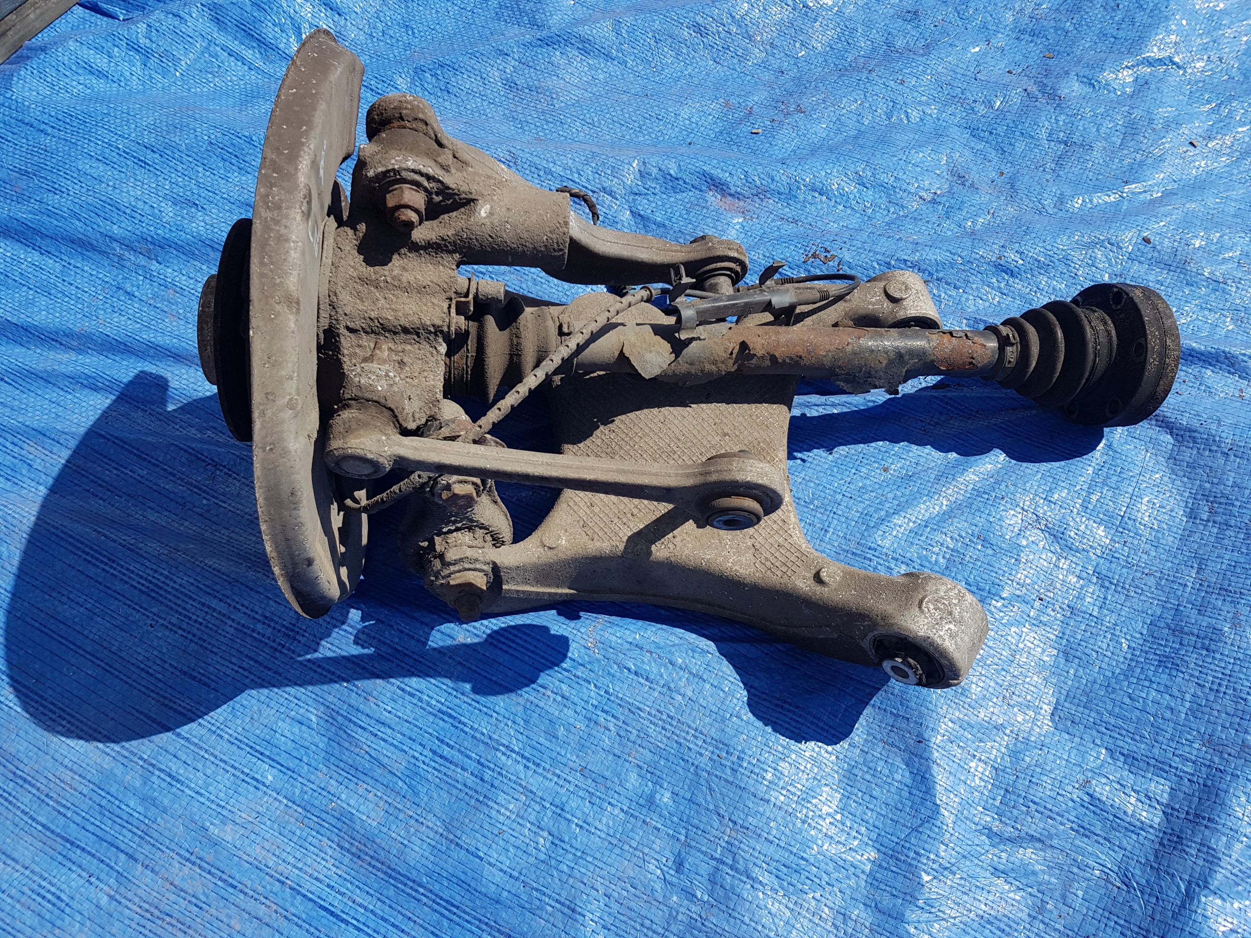 BMW E63 E64 645 otoč čepu ramene pravý záď KOMPLET