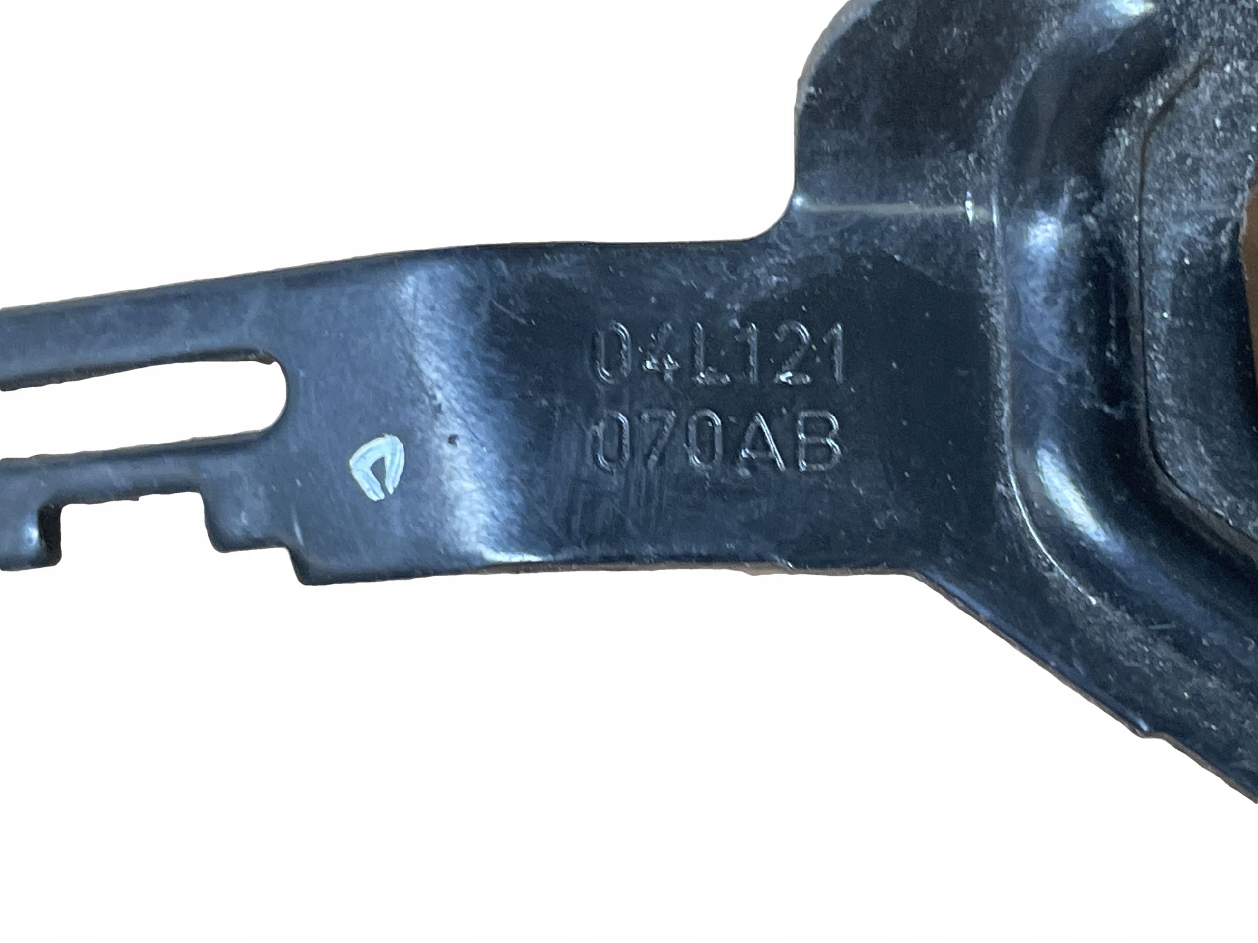 AUDI VW 2.0TDI cijevčica vode 04L121070AB