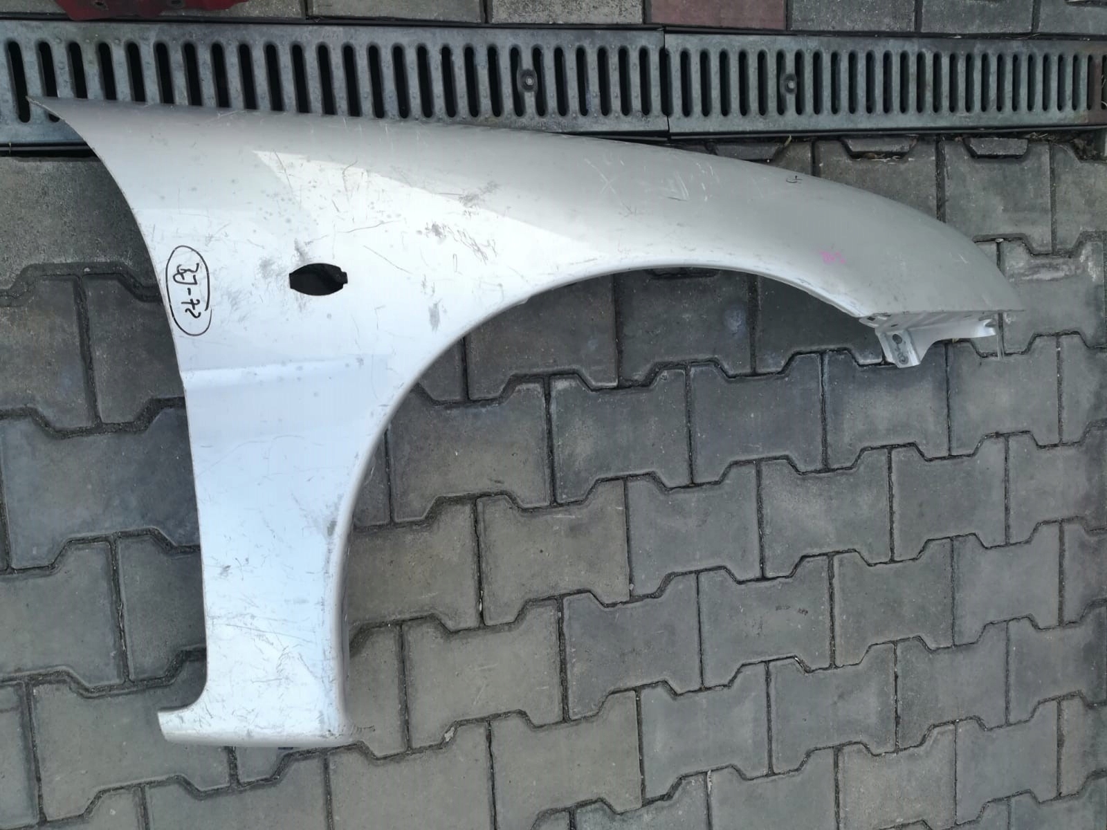 EMU КРИЛО ПЕРЕД MAZDA Mx3 MX-3 ПРАВИЙ