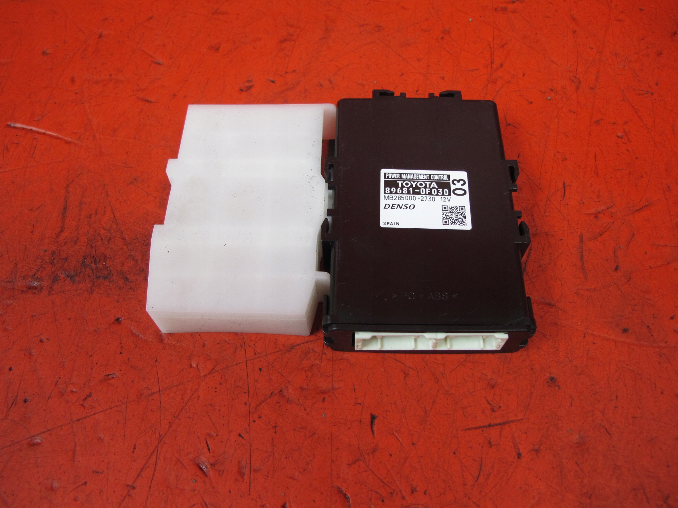 TOYOTA VERSO R2 09- module control unit 89681-0F030