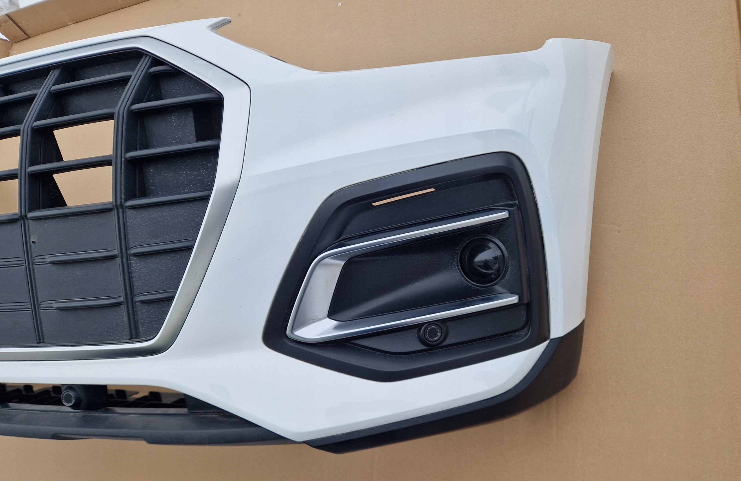 bumper AUDI Q5 80A LIFT colour LY9L as new without MALOWANIA PDCX4 bundle