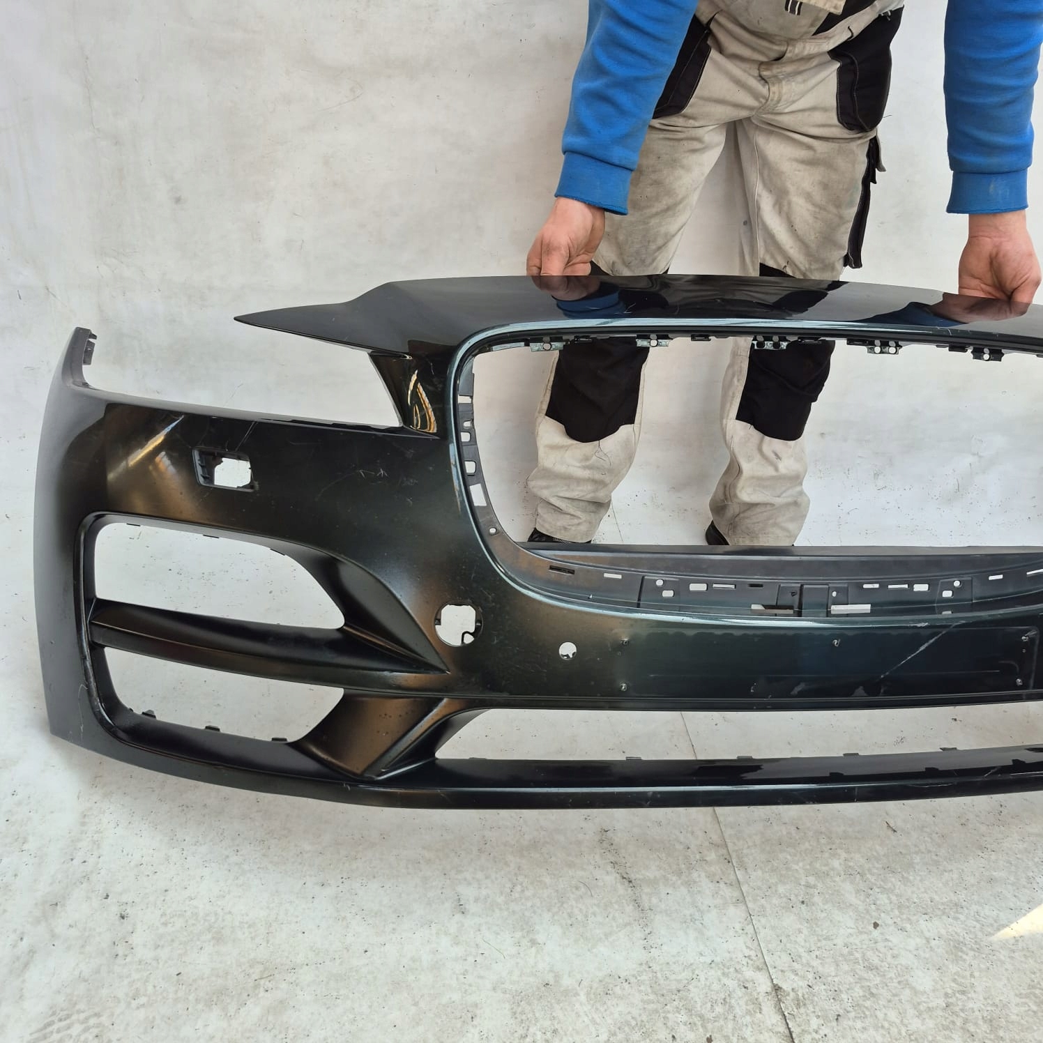 JAGUAR F-PACE 16- bumper front front SPR PDC HK83-17F003-A