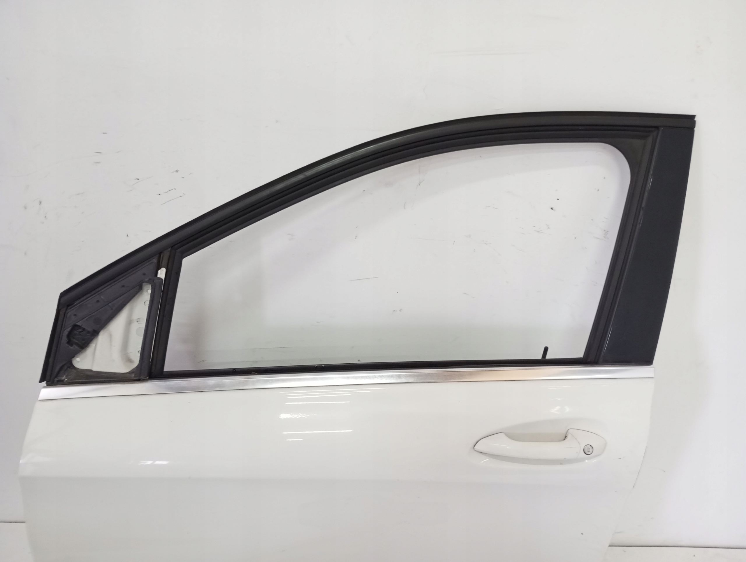 door left front MERCEDES B KLASA 246 14R