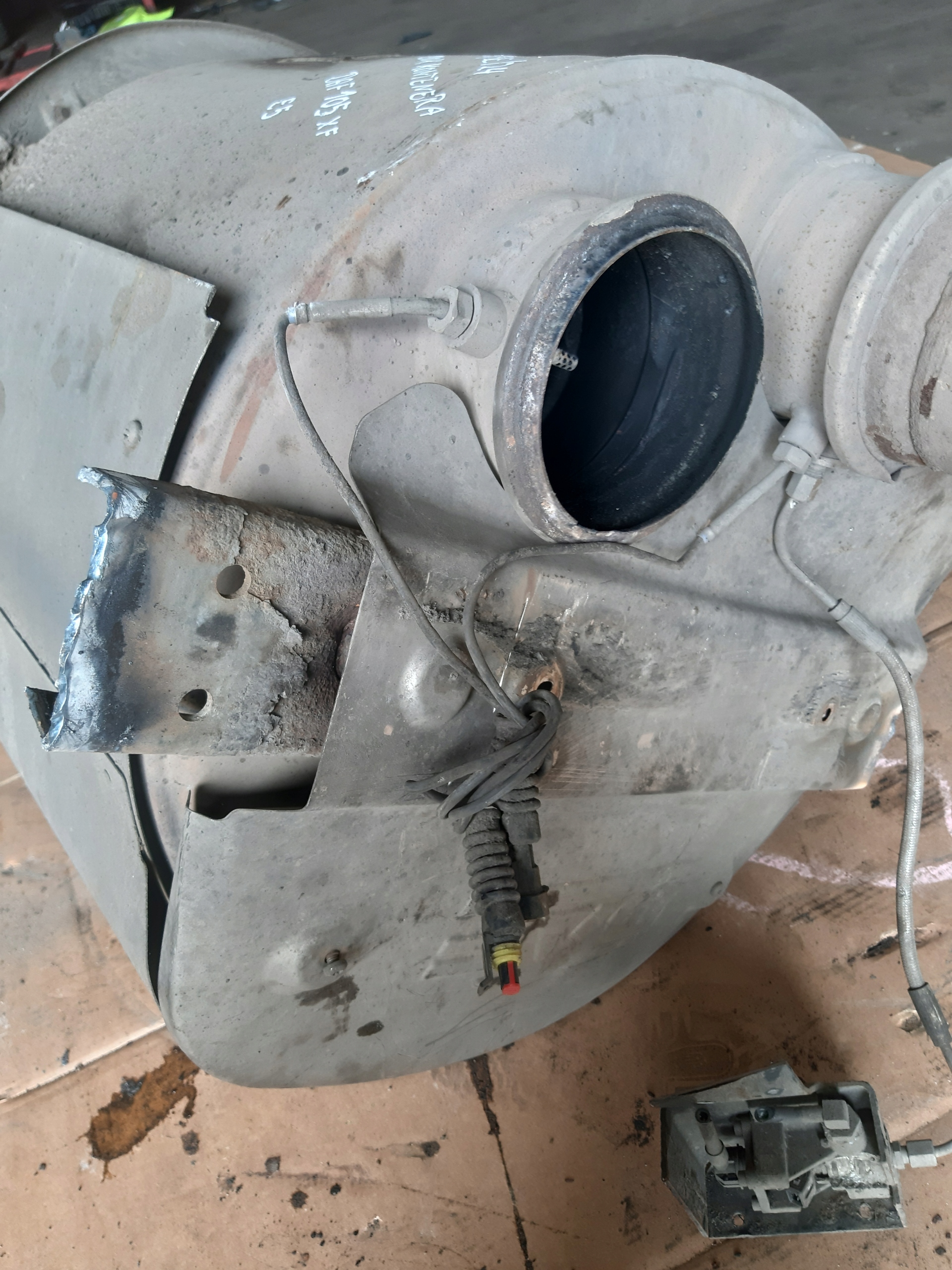 1691063-C1 23985 exhaust pipe catalyst DAF XF 105 E5