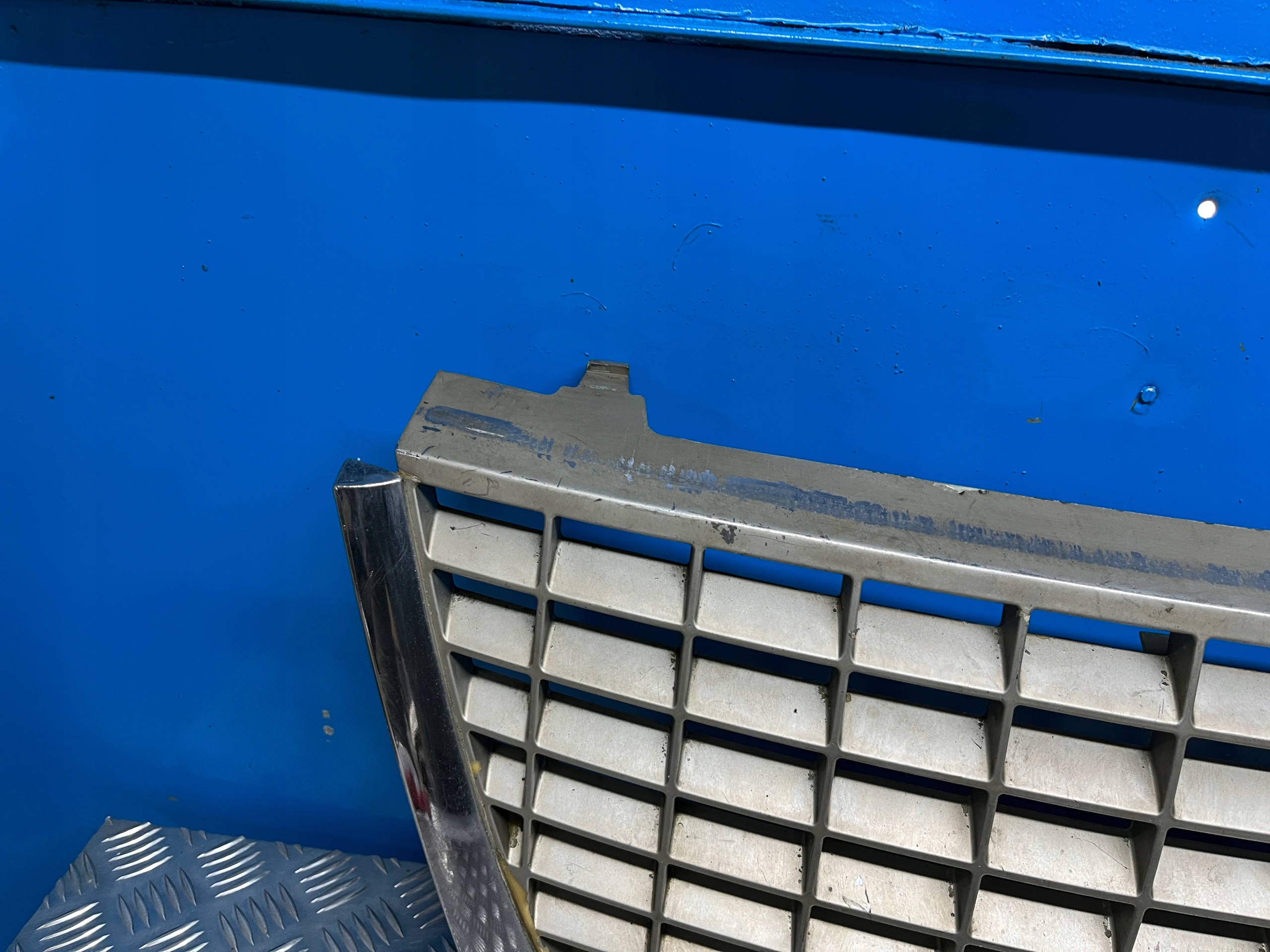 FORD EXPEDITION II 02- решетка радиатора хром Emblemat