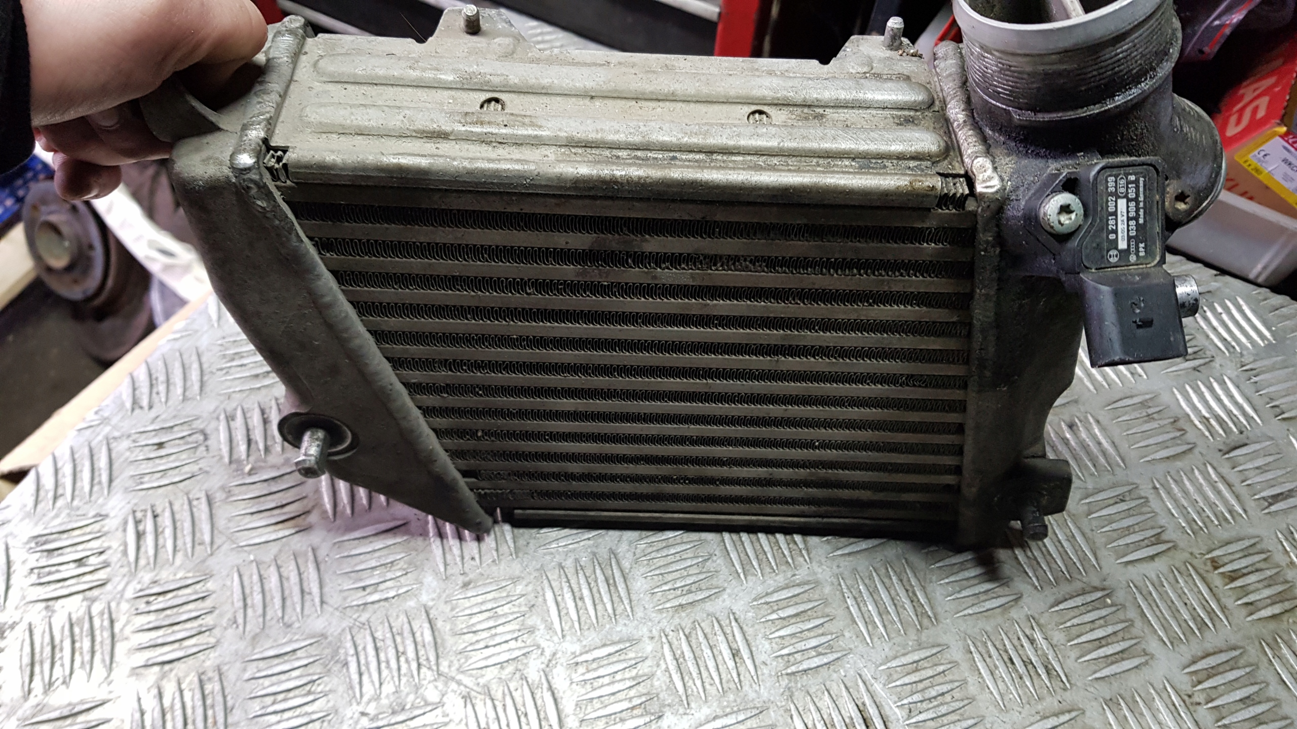 AUDI A8 D3 3.0 TDI intercooler radiator 4e0145806g left