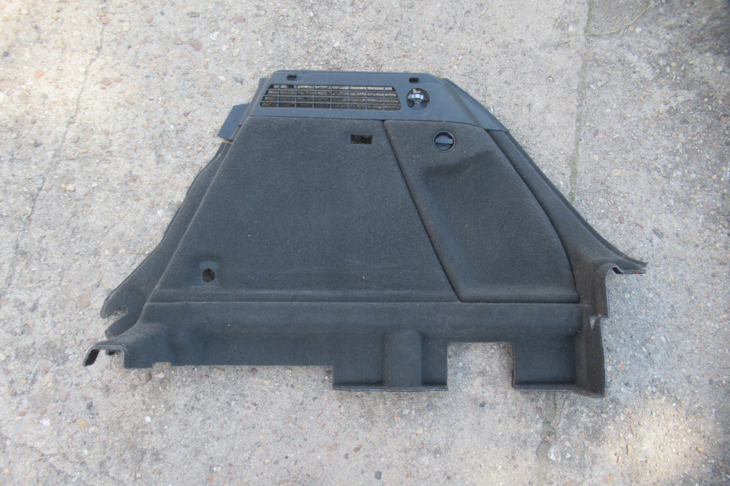 AUDI Q3 11R boot upholstery right 8U0863880E