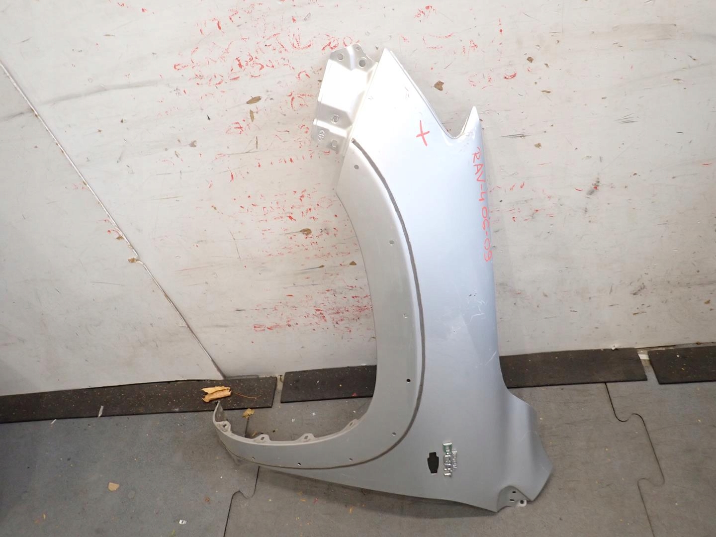 fender front front left TOYOTA RAV4 III 2006