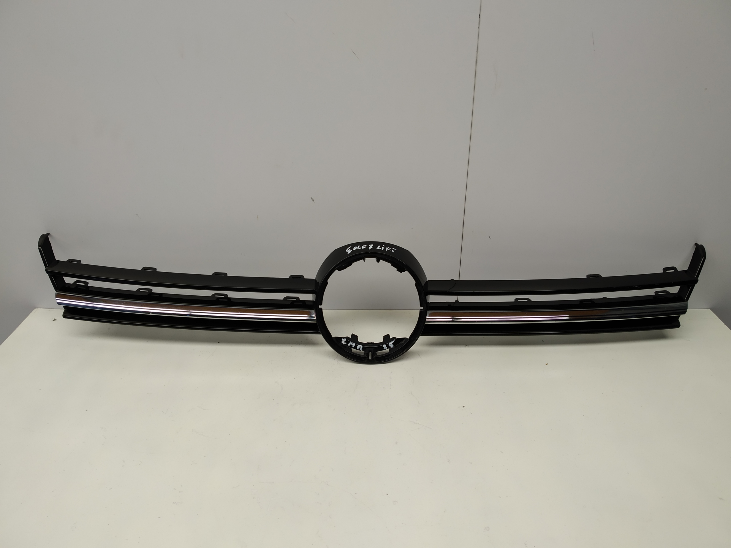 16- Vw Golf VII 7 lift front PREKLADgrill moulding chrom front frame chrom moulding