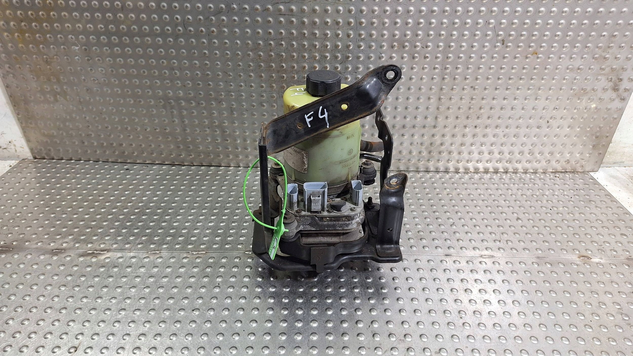 Pompa servosterzo 4M513K514CC FORD FOCUS MK2 C-MAX MK1 2.0 TDCI
