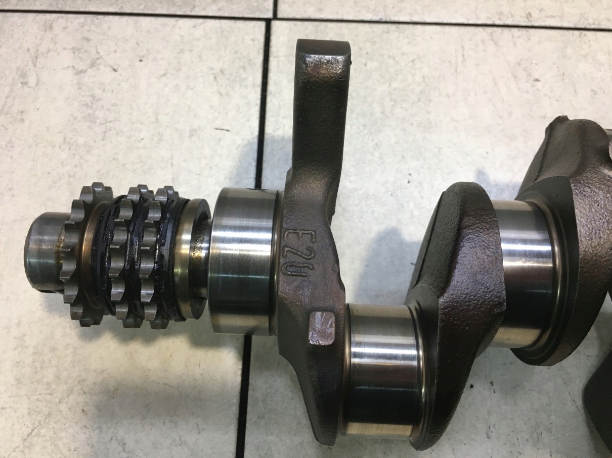 crank MERCEDES W210 2.0