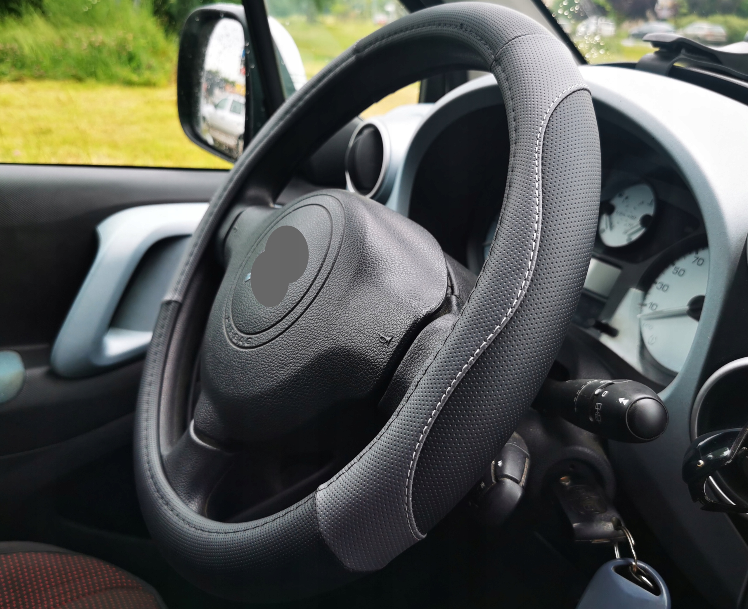 Toyota Auris Avensis Corolla RAV4 CH-R pokrowiec na kierownice czarno szary Waga produktu z opakowaniem jednostkowym 0.5 kg