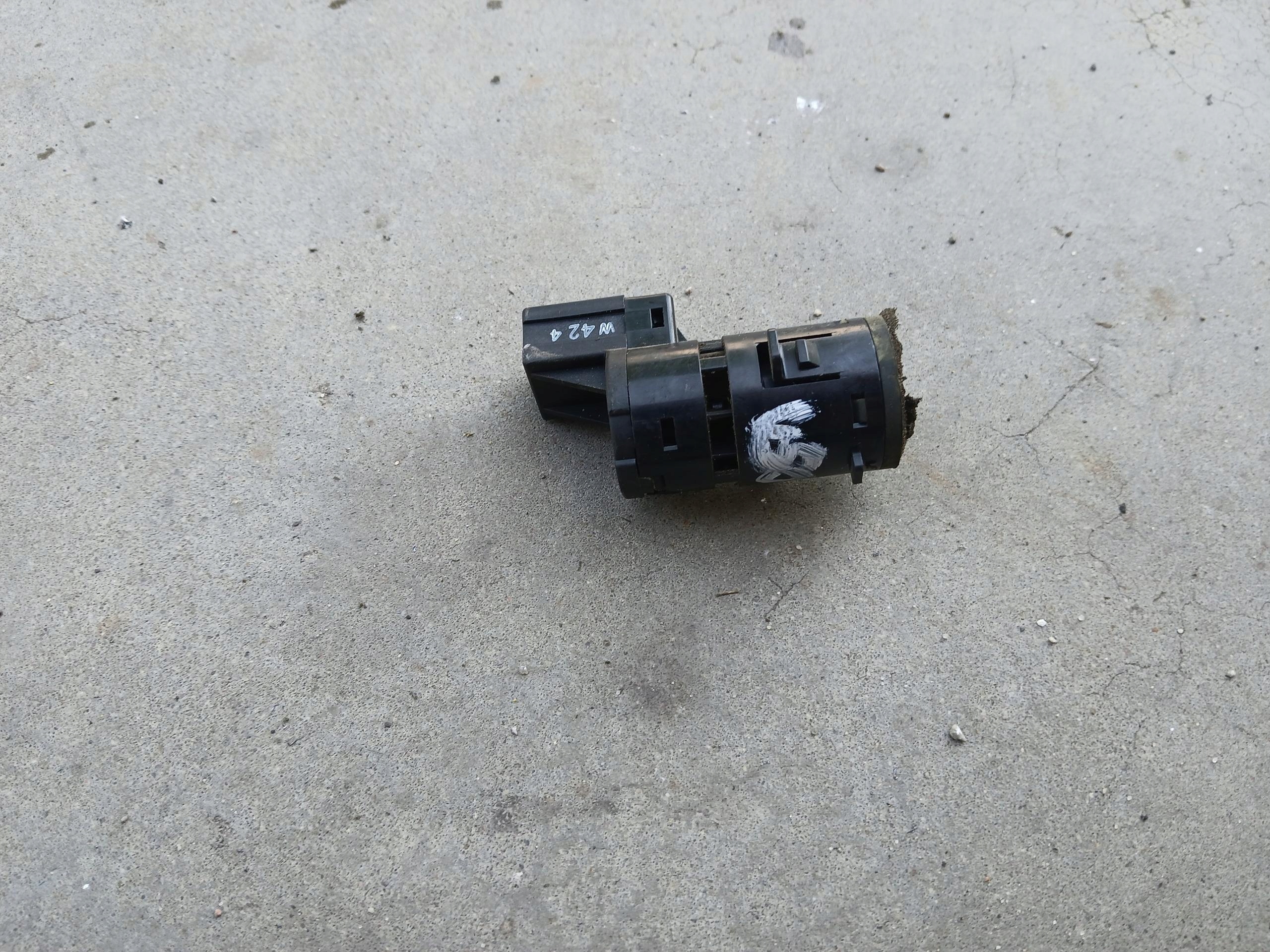 CZUJNIK TEMPERATURY VOLVO V50 07-12R