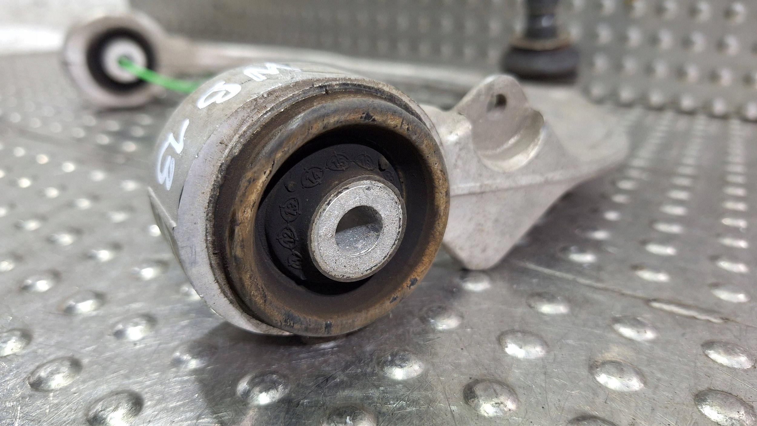 arm right front upper 6776418 BMW X5 E70 X6 E71 F15 F16