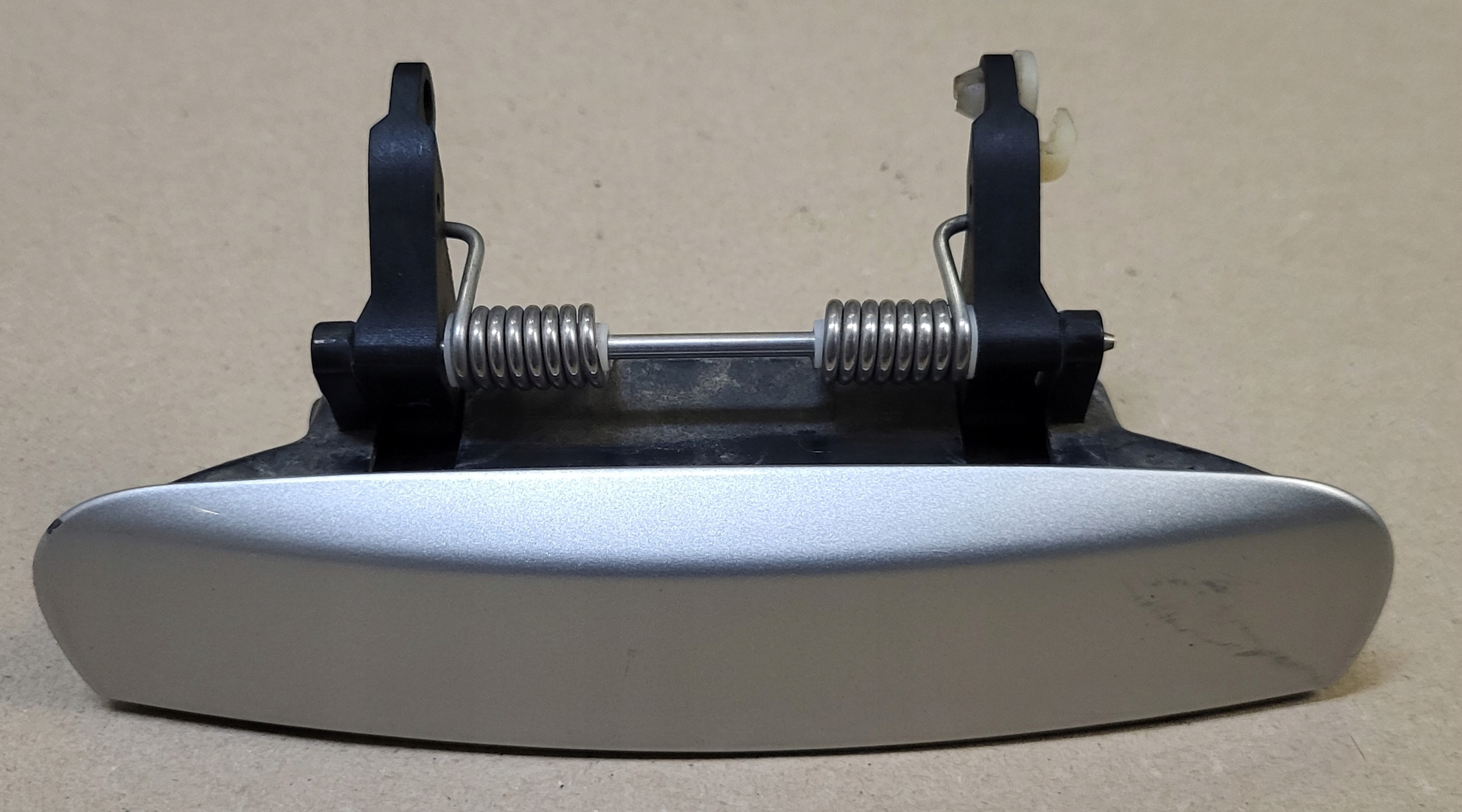 handle left rear part rear AUDI A4 B6 B7 8E OE SREBRNA