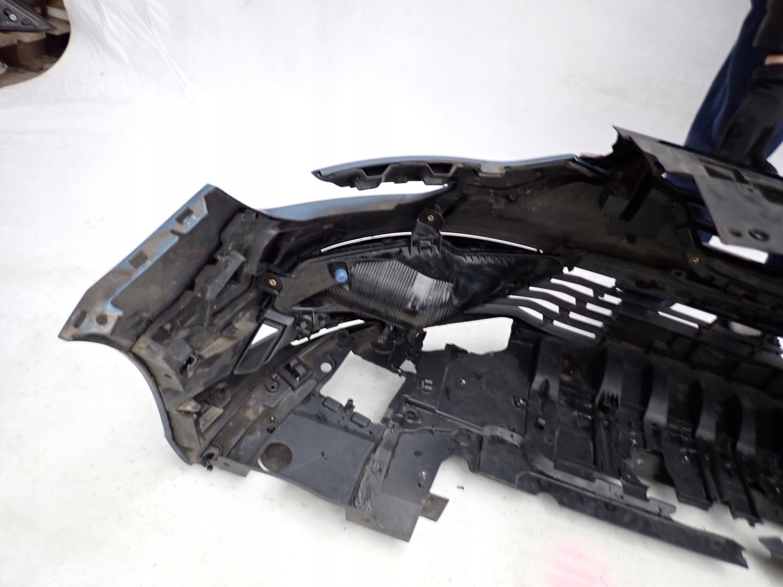 RENAULT MEGANE IV 4 16-20 bumper front front