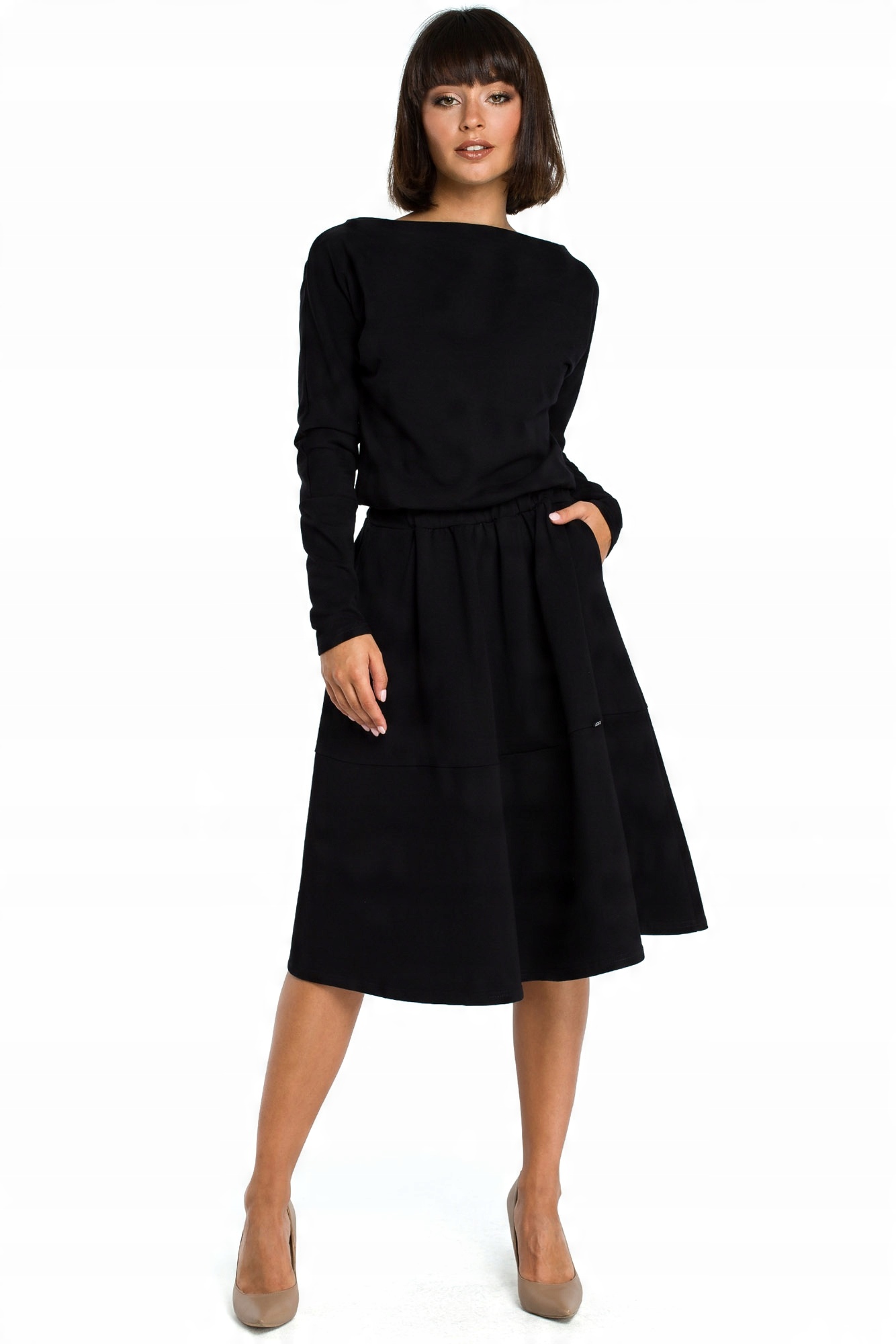 

B087 Sukienka Rozkloszowana Czarna -XXL- Czarny Be