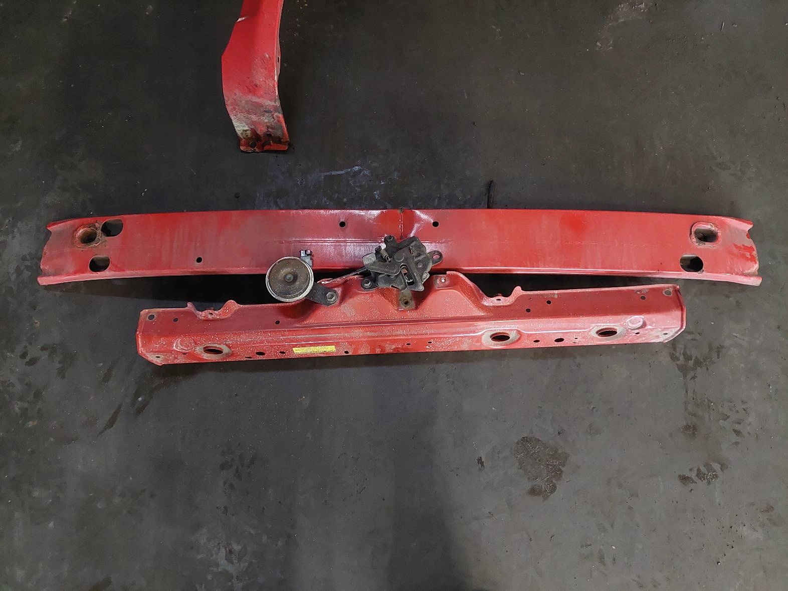 complete front bonnet bumper light fender TOYOTA YARIS and 3P0
