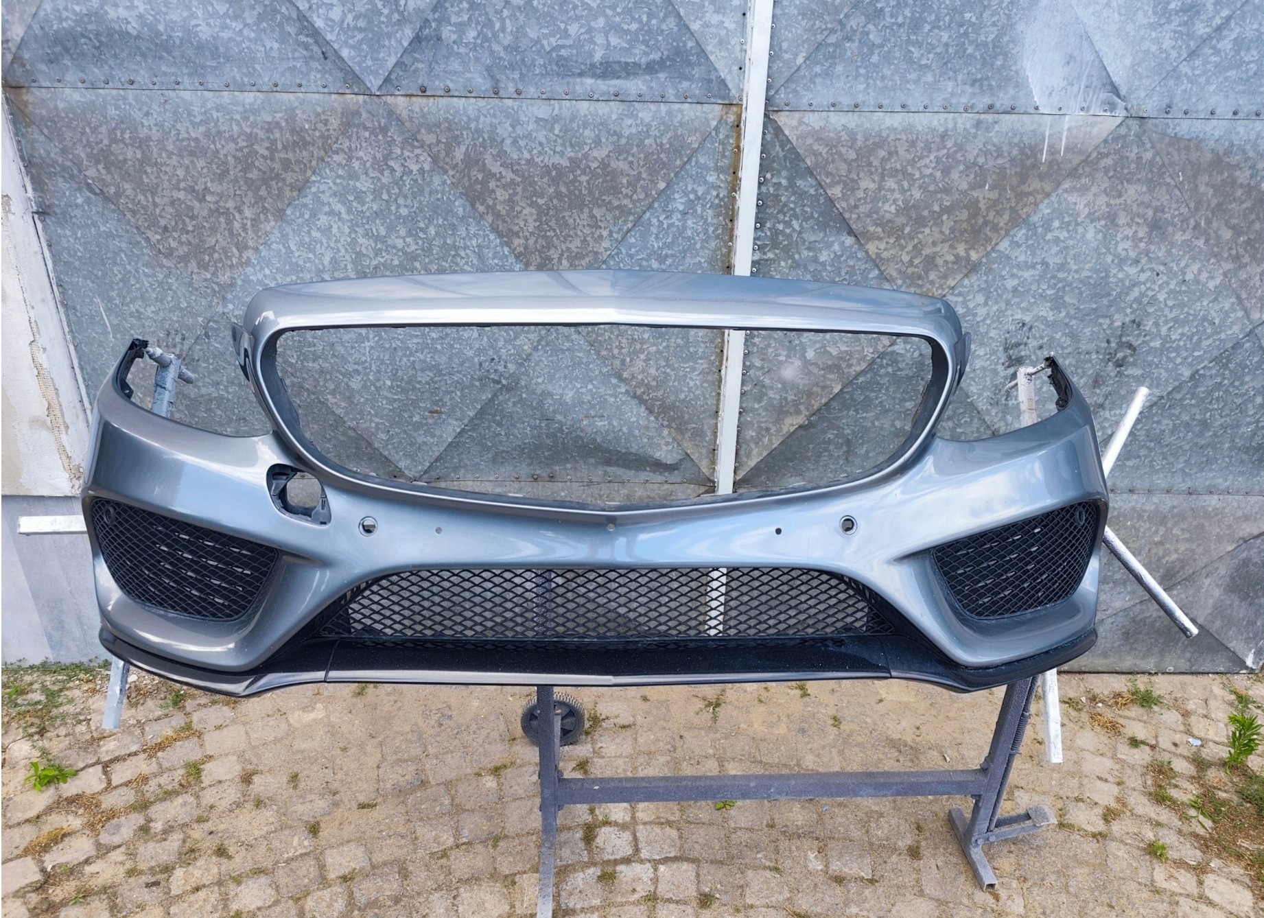 БАМПЕР ПЕРІД ПЕРЕДНІЙ MERCEDES W205 КУПЕ AMG C43 КОЛІР 992 
