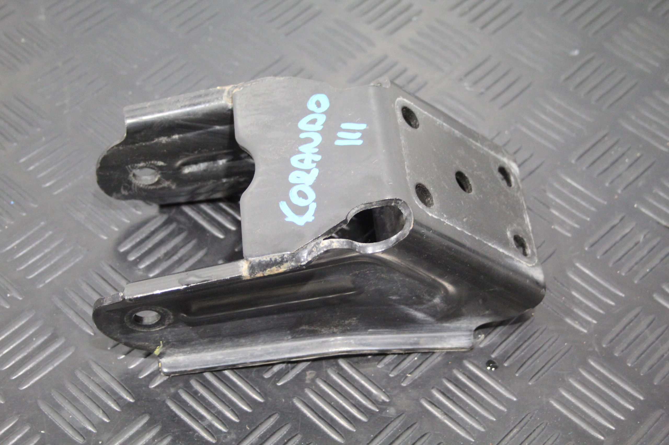 Support Support plaque Moteur SSANGYONG KORANDO III 3