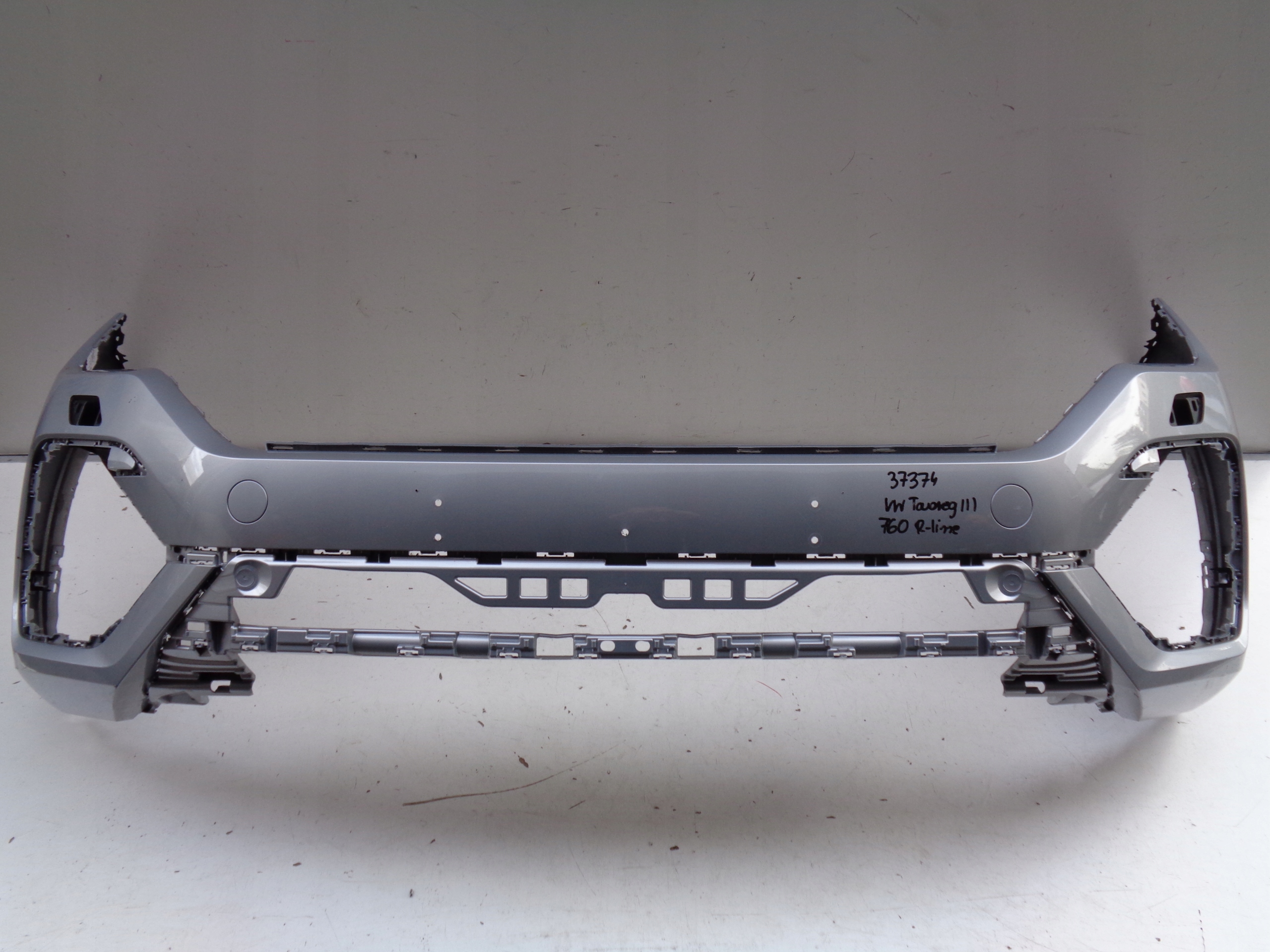 front bumper VW TOUAREG III 760 18- R-LINE NR 37374